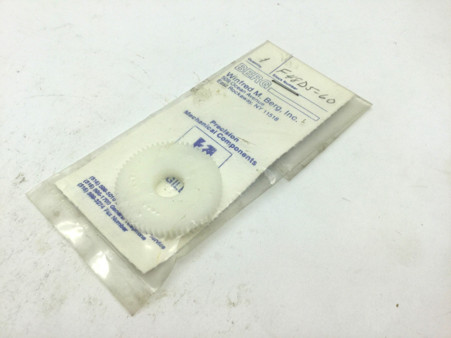 New Lot of 3 New WM Berg F48D5-60 Spur Gear Pitch: 48, Teeth: 60 DERLINr, ID: 3/8"