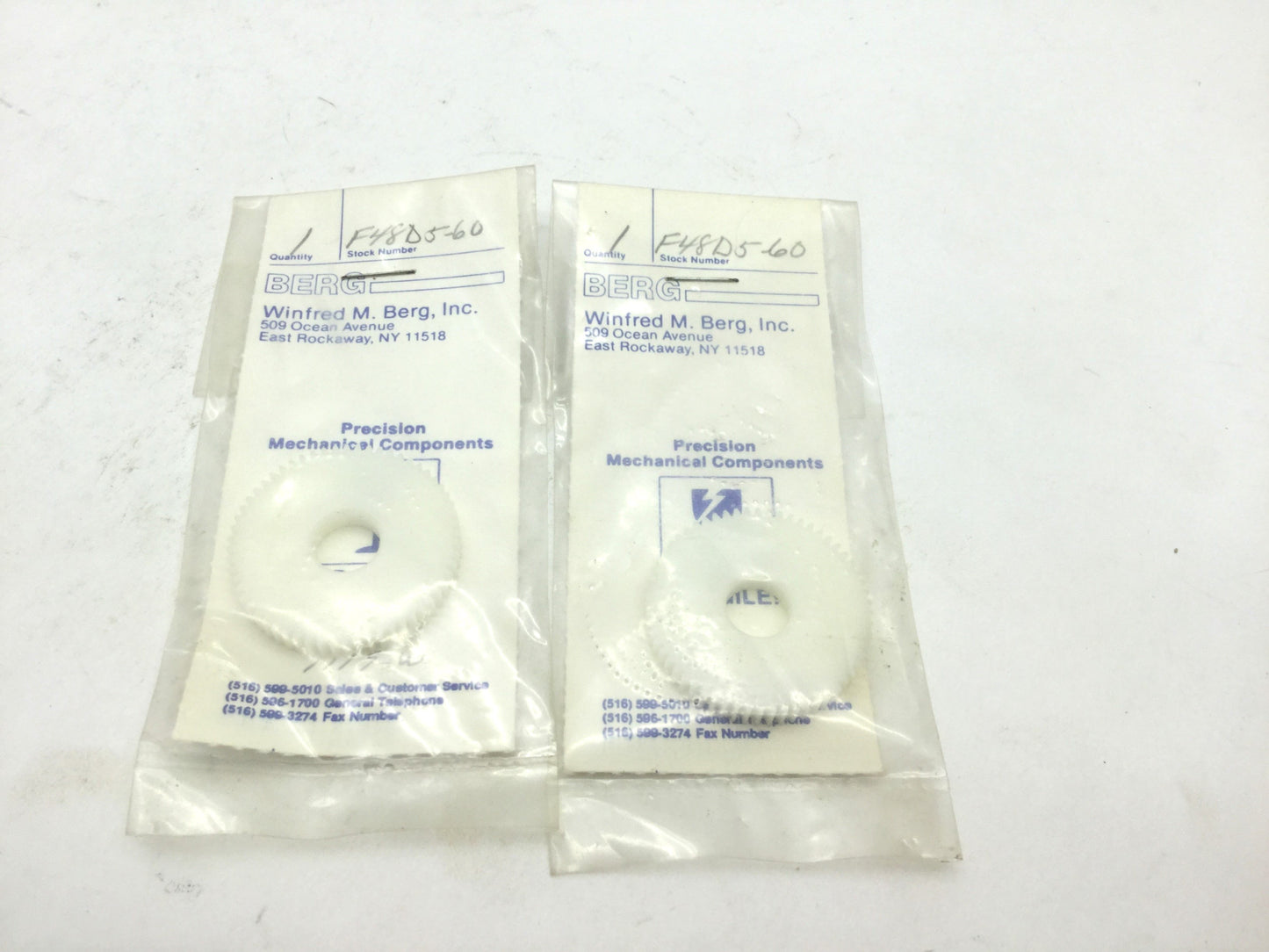New Lot of 2 New WM Berg F48D5-60 Spur Gear Pitch: 48, Teeth: 60 DERLINr, ID: 3/8"