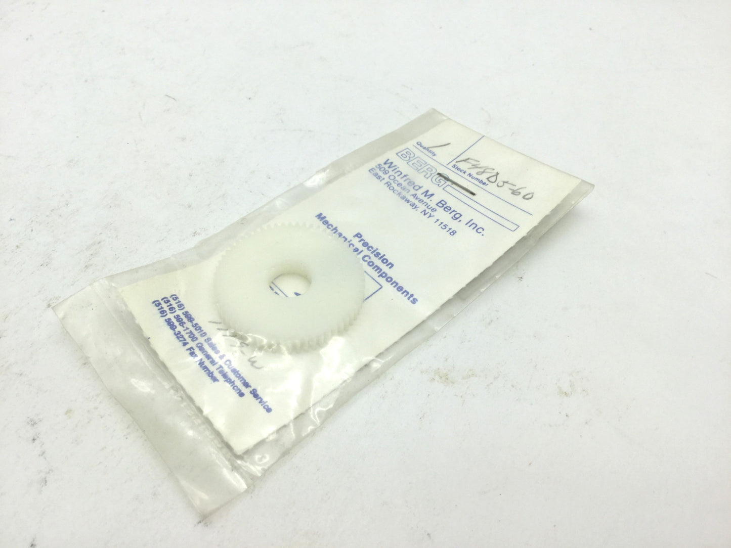 New Lot of 2 New WM Berg F48D5-60 Spur Gear Pitch: 48, Teeth: 60 DERLINr, ID: 3/8"