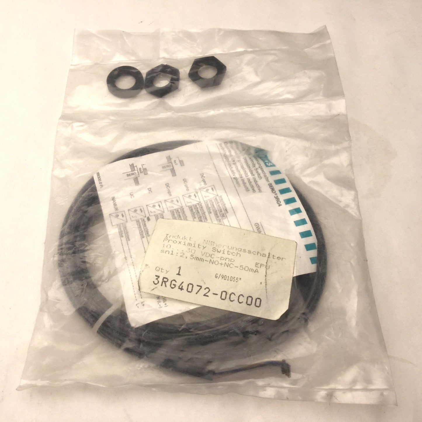New Siemens 3RG4072-0CC00 Inductive Proximity Sensor, 10-30VDC, Range: 2.5mm, PNP