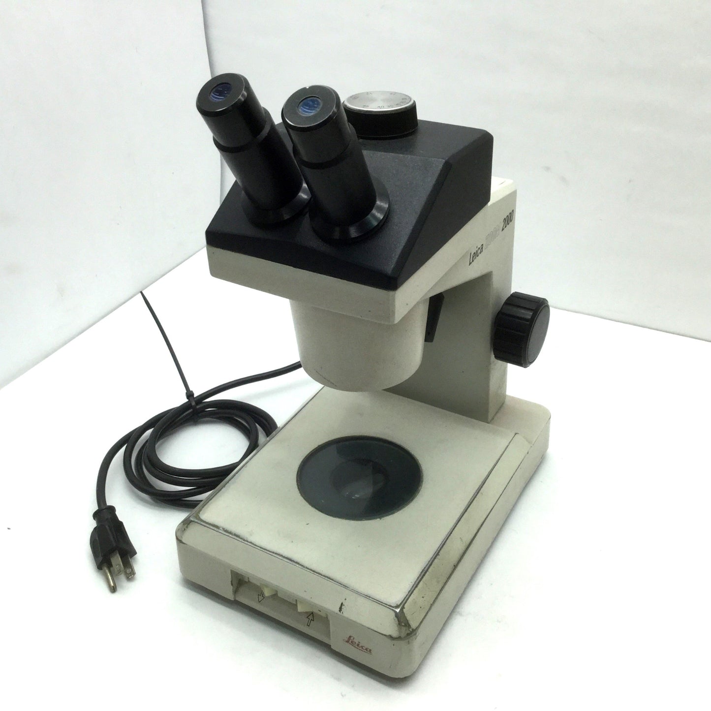 Used Leica Zoom 2000 Stereo Microscope 10x Eye 10.5-45x Objective
