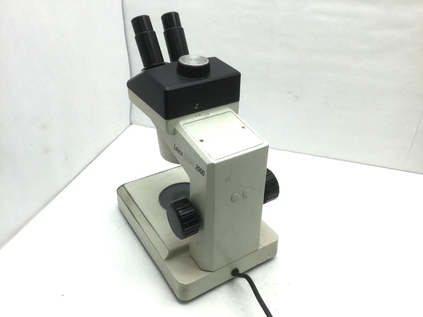 Used Leica Zoom 2000 Stereo Microscope 10x Eye 10.5-45x Objective
