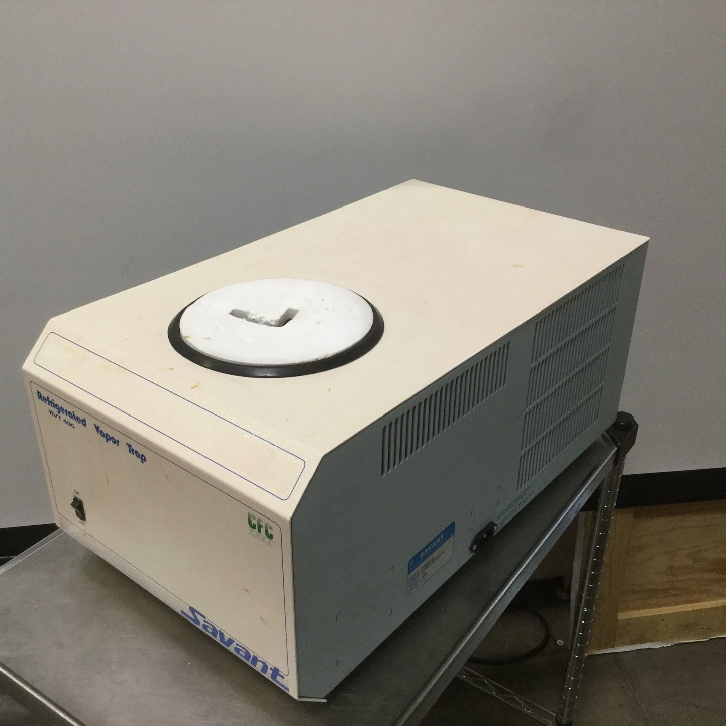 Used Savant RVT400-120 Refrigerated Vapor Trap Chiller Voltage: 120VAC 60Hz
