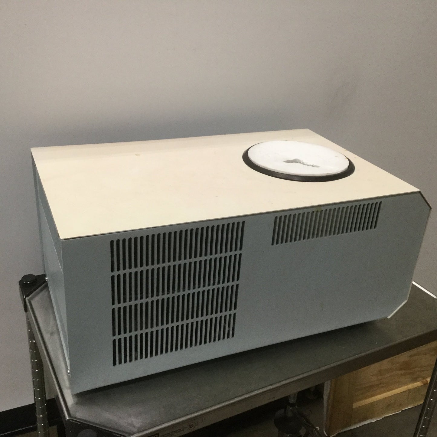 Used Savant RVT400-120 Refrigerated Vapor Trap Chiller Voltage: 120VAC 60Hz