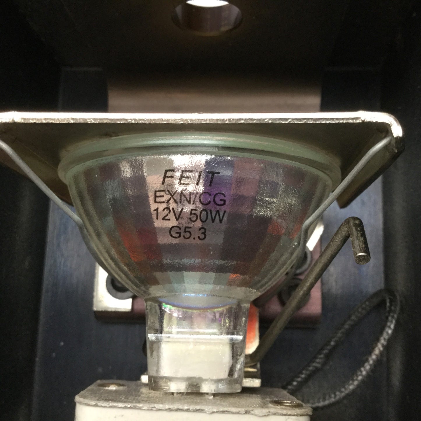 Used Fiber Optic Light Source, Output Diameter: 1/2", Bulb: 12V 50W, Fan: 12VDC 0.14A