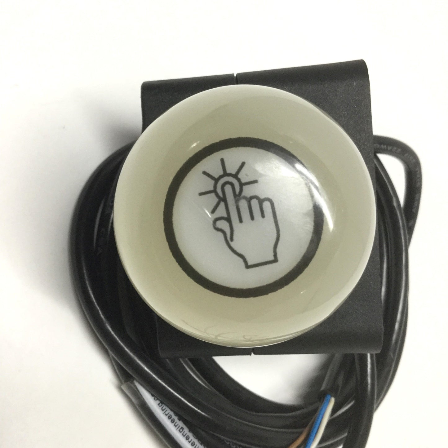Used Banner K50ABTXGHQ EZ-LIGHT Illuminated Touch Button Switch, Green, NO, M12 5-Pin