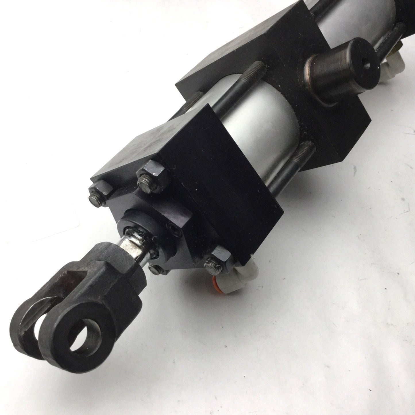 Used TRD Bimba CYL-9025875 Pneumatic Cylinder 2" Bore, 6" Stroke, 3/8" NPT, 250psi