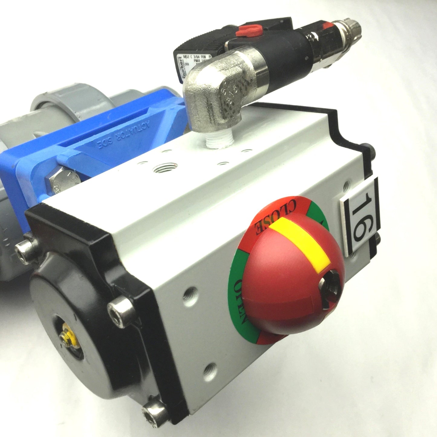 Used Spears 21102J101-015 Premium Actuated True Union 2000 Industrial Ball Valve 1.5"