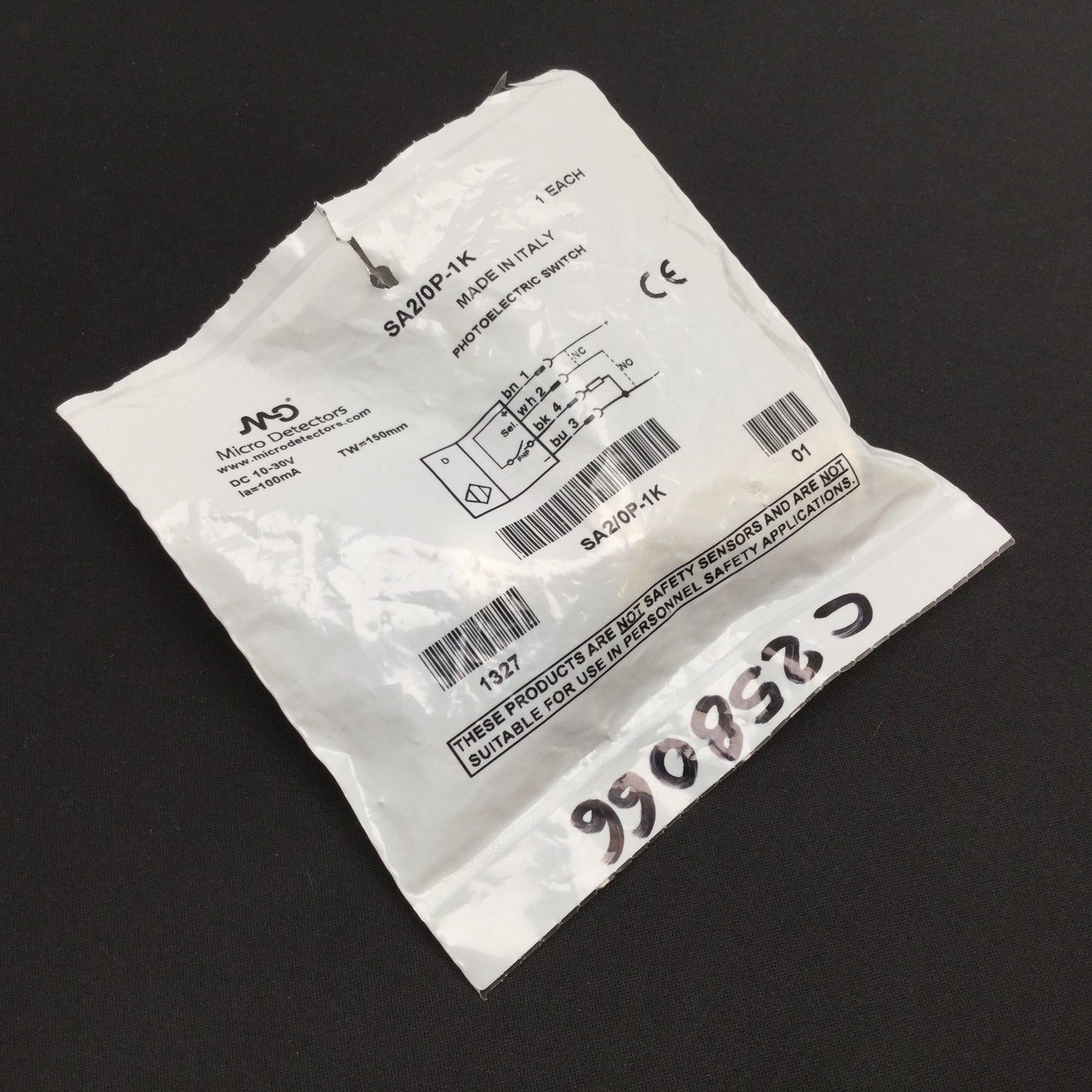 New Micro Detectors SA2/0P-1K Photoelectric Sensor, Range: 150mm, 4-Pin M12 QD, PNP