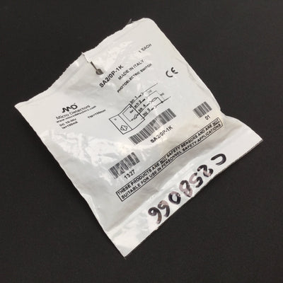 New Micro Detectors SA2/0P-1K Photoelectric Sensor, Range: 150mm, 4-Pin M12 QD, PNP