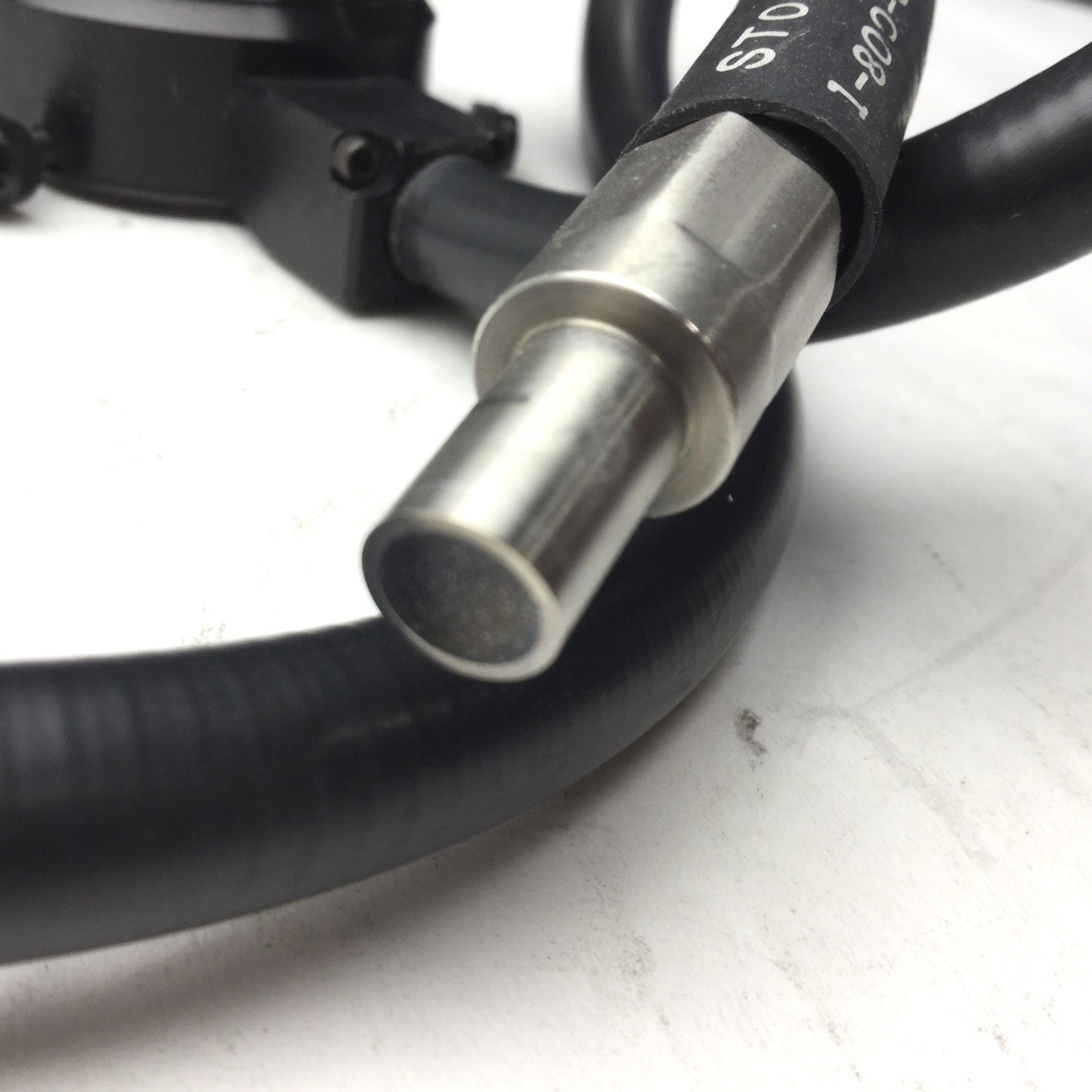 Used Stocker & Yale Fiber Optic Cable, 3', Input 5/16", ID: 1-7/64" *Missing Screw*