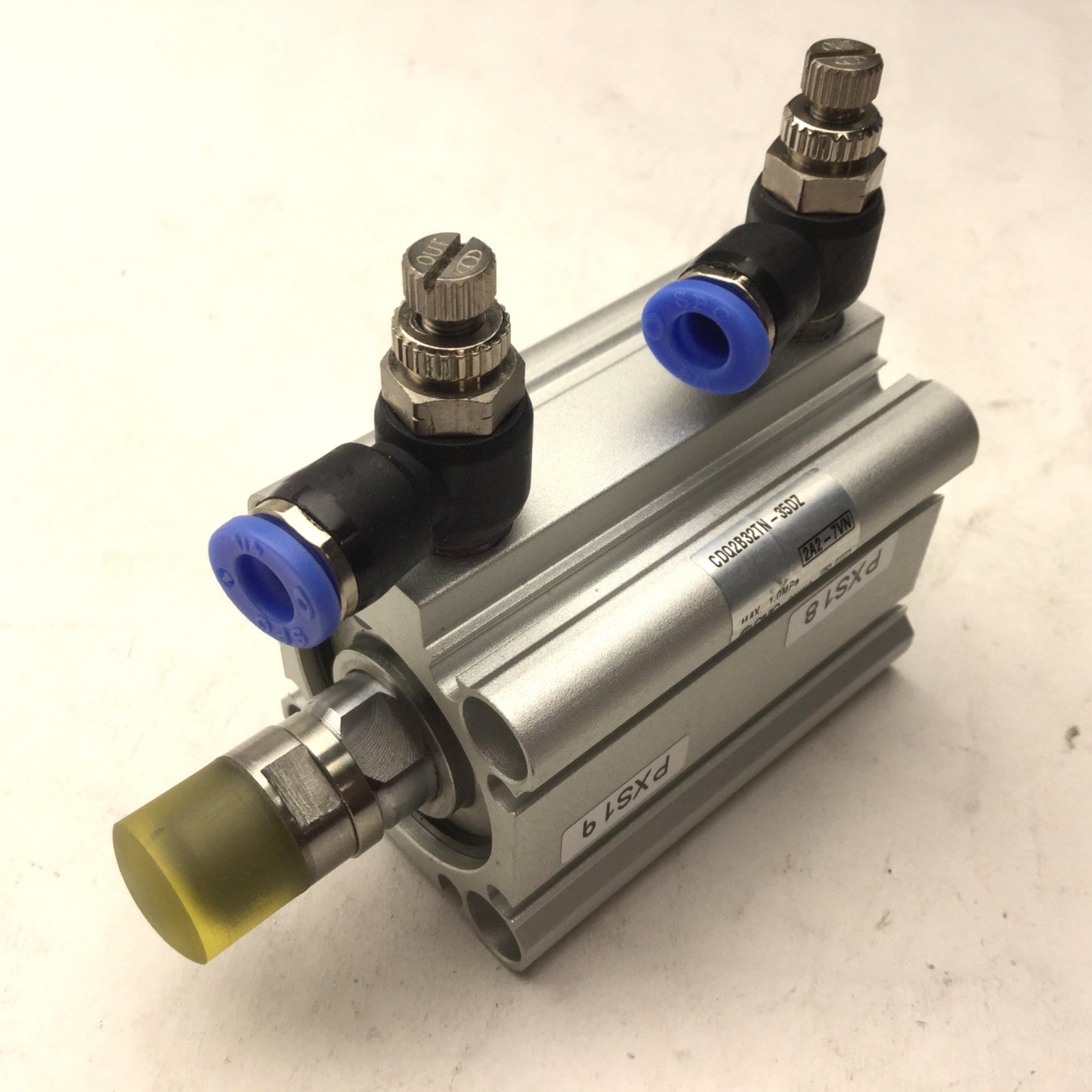 Used SMC CDQ2B32TN-35DZ Air Cylinder Double-Acting 32mm Bore, 35mm Stroke