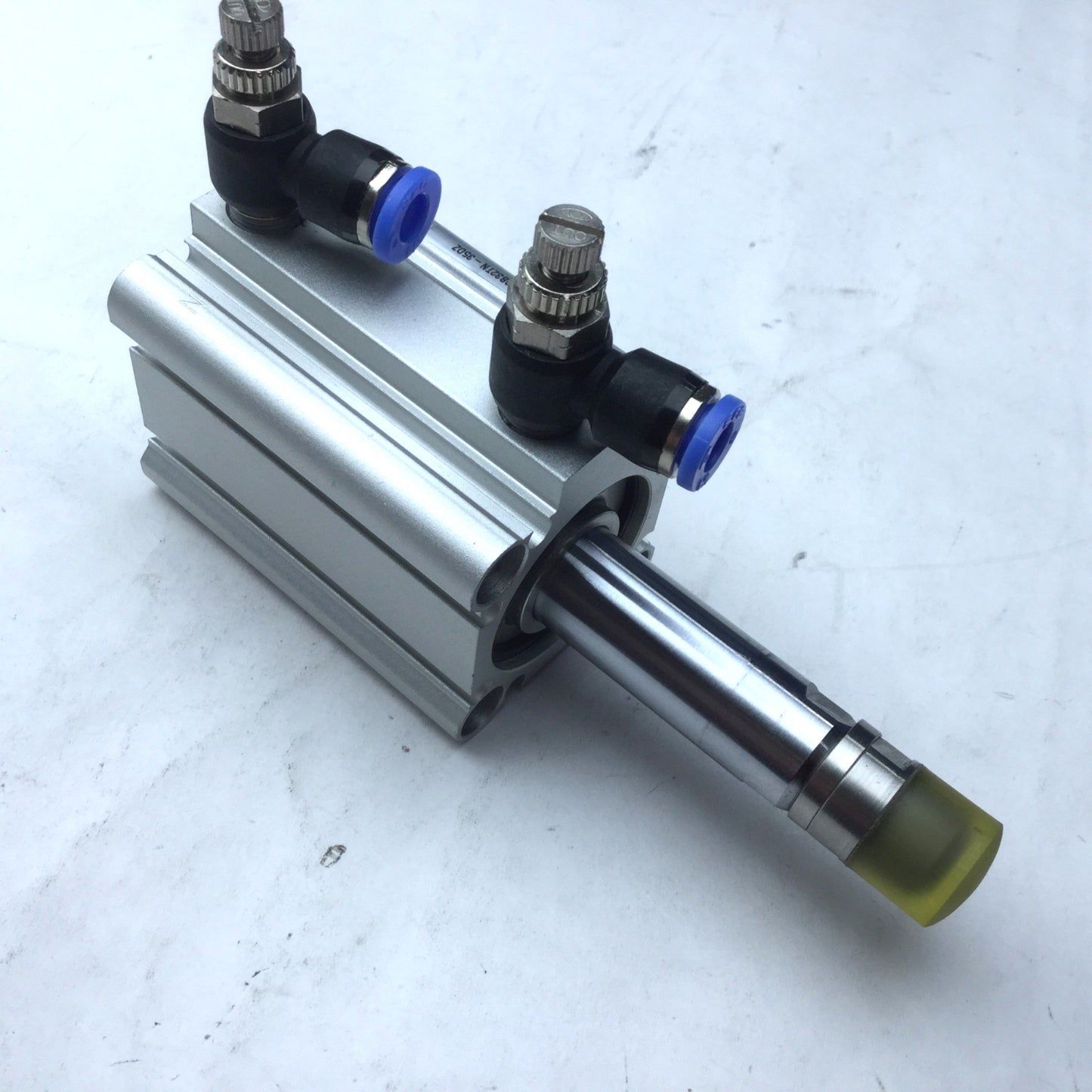 Used SMC CDQ2B32TN-35DZ Air Cylinder Double-Acting 32mm Bore, 35mm Stroke