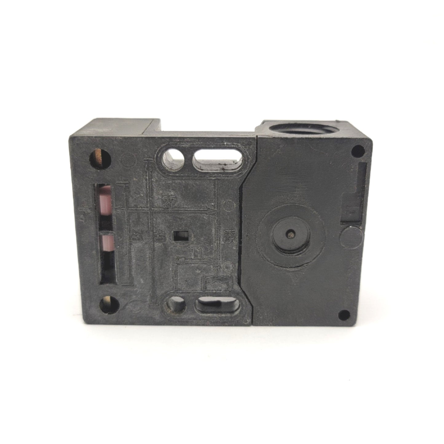 Used Schmersal AZ 15 ZVR Safety Interlock Switch, Rating: 230VAC, 4A, With Key