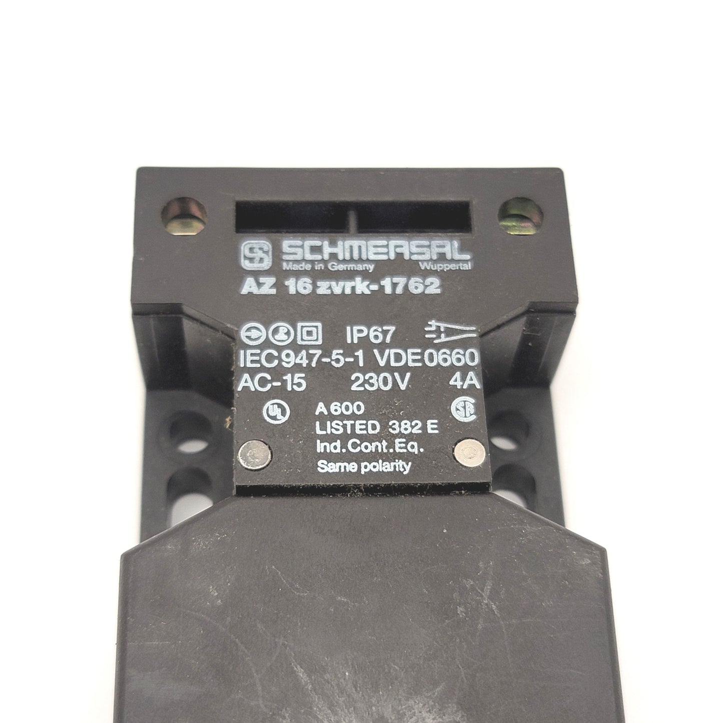 New – Open box Schmersal AZ 16 ZVRK-1762 Safety Interlock Switch Rating 230V, 4A, No Key