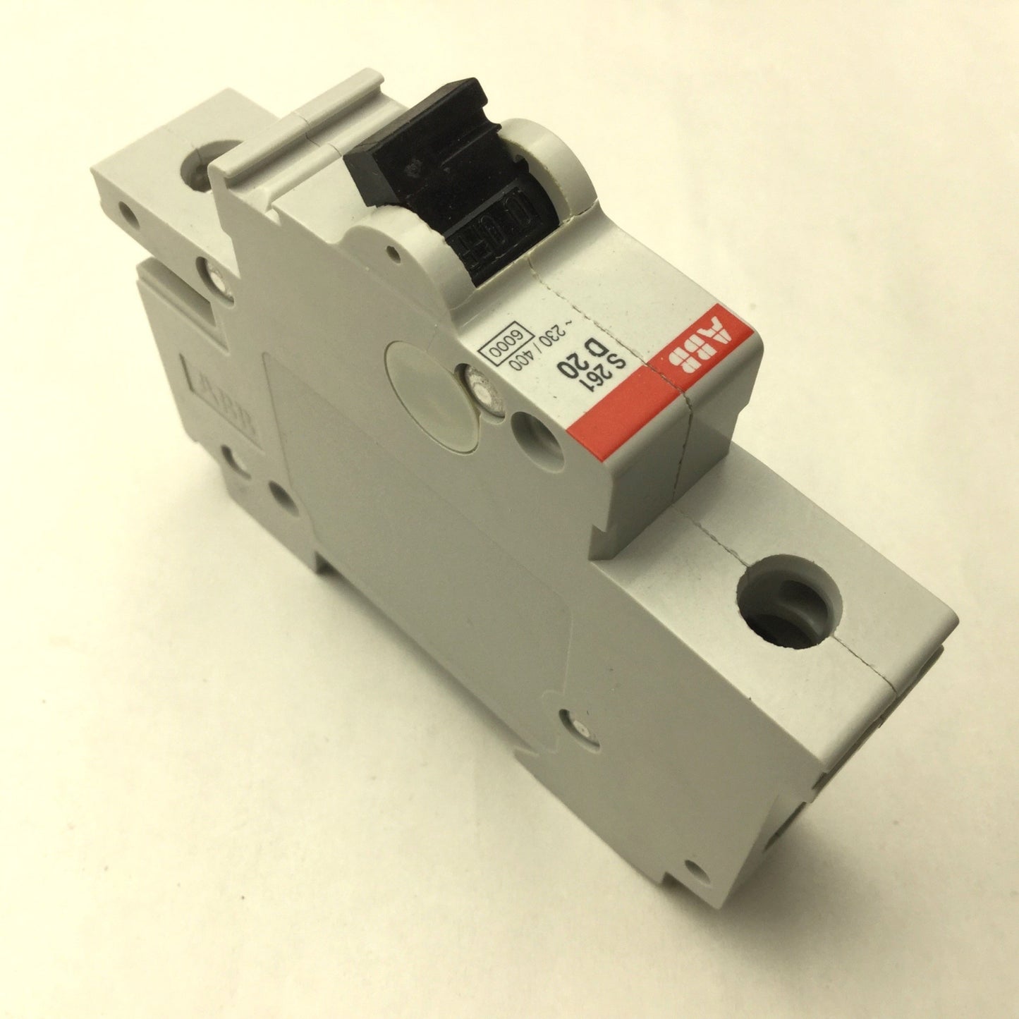 New – Open box ABB S261 D20 Circuit Breaker, 1 Pole, 20A, 230-400VAC, DIN Rail