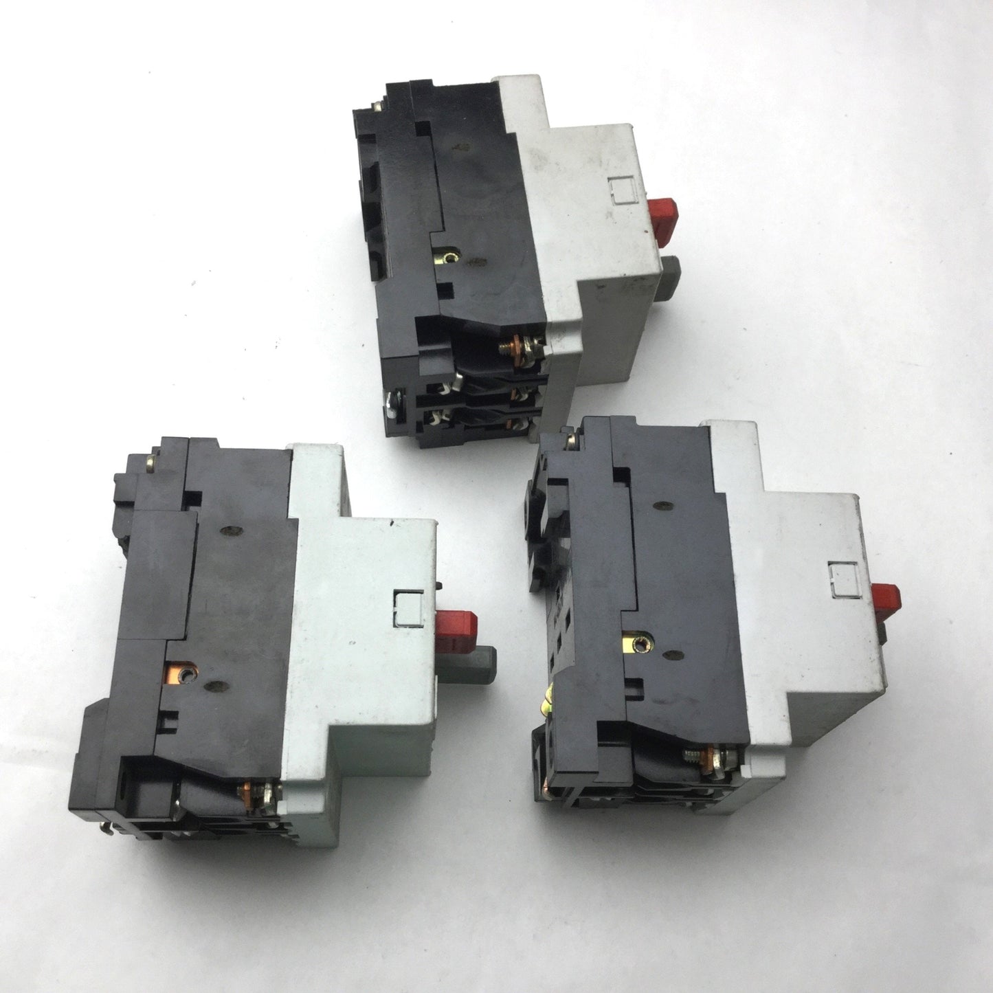 Used Lot of 3 Siemens 3VE1010-2F Motor Starter Protector Circuit Breaker, 0.63-1A