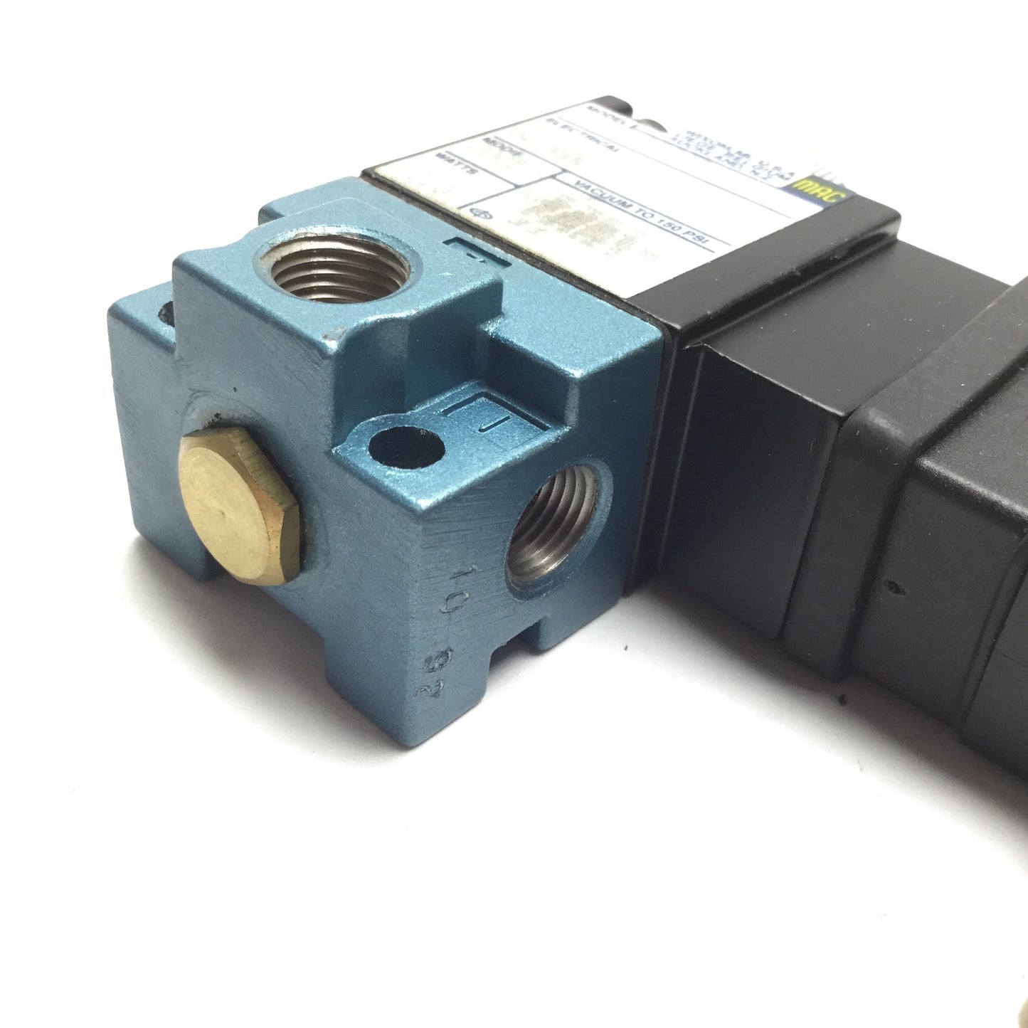 New – Open box Mac 111B-653JB Solenoid Valve, 2-Position 3-Port, 32VDC, 1/8" NPT, VAC to 150psi