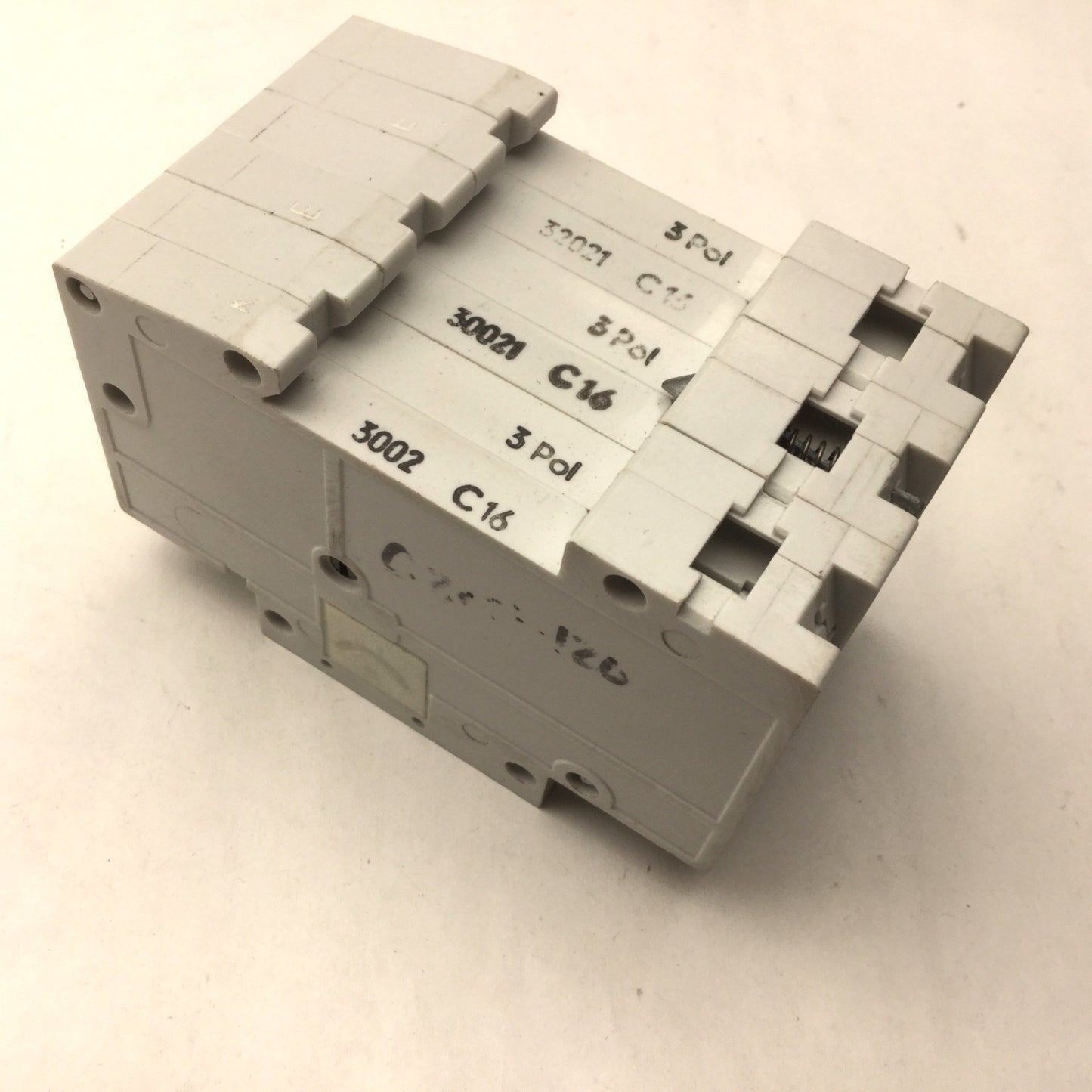 Used Siemens 5SX23 C16 Circuit Breakers, 3 Pole, Max Voltage: 480VAC