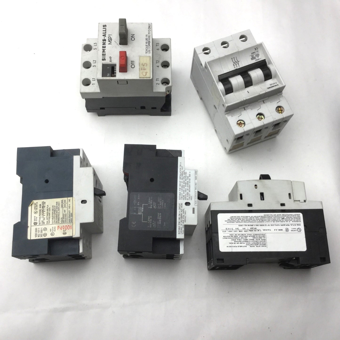 Used Lot of 5 Siemens Circuit Breakers, 3 Poles, Din Rail Mount, Varying Amperages