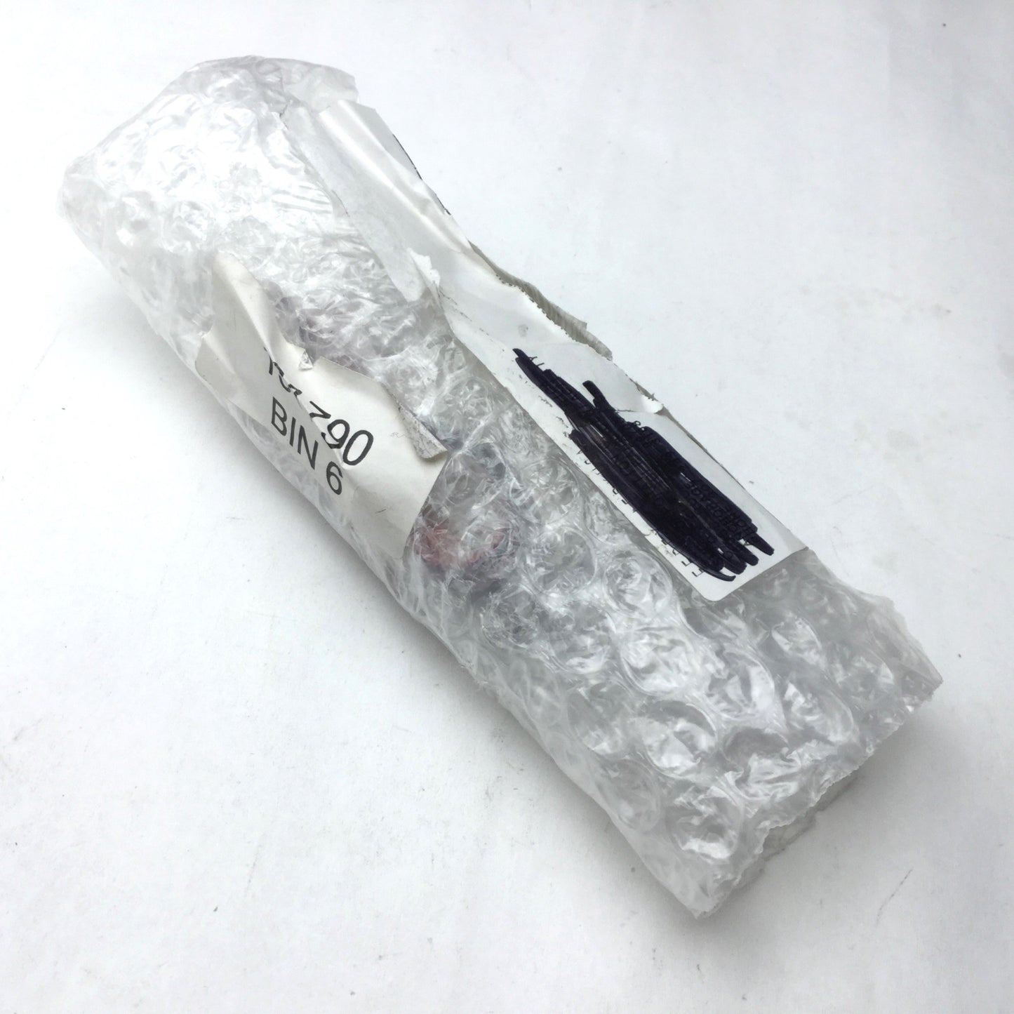 New SMC SYJ5120T-5GZD-N3-F-Q Solenoid Valve, 4/5 Port, 0.15-0.7MPa