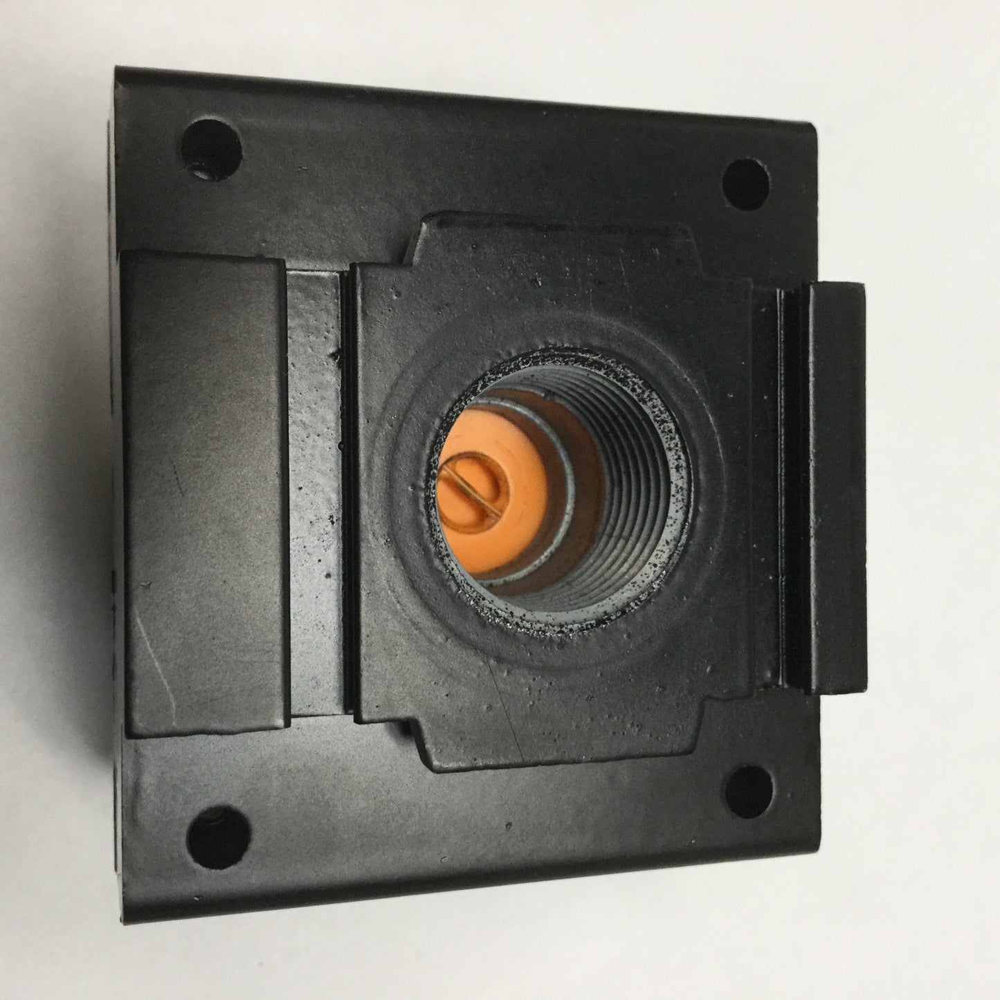 For parts or not working Wilkerson V28-04-0000 Safety Lockout Valve 1/2" NPT Ports, 150psi *Broken Slide*