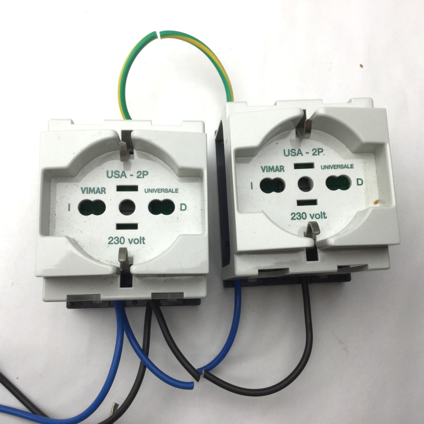 Used Lot of 2 Vimar USA 2p 230 Volt Universale Receptacles, Din Rail Mount