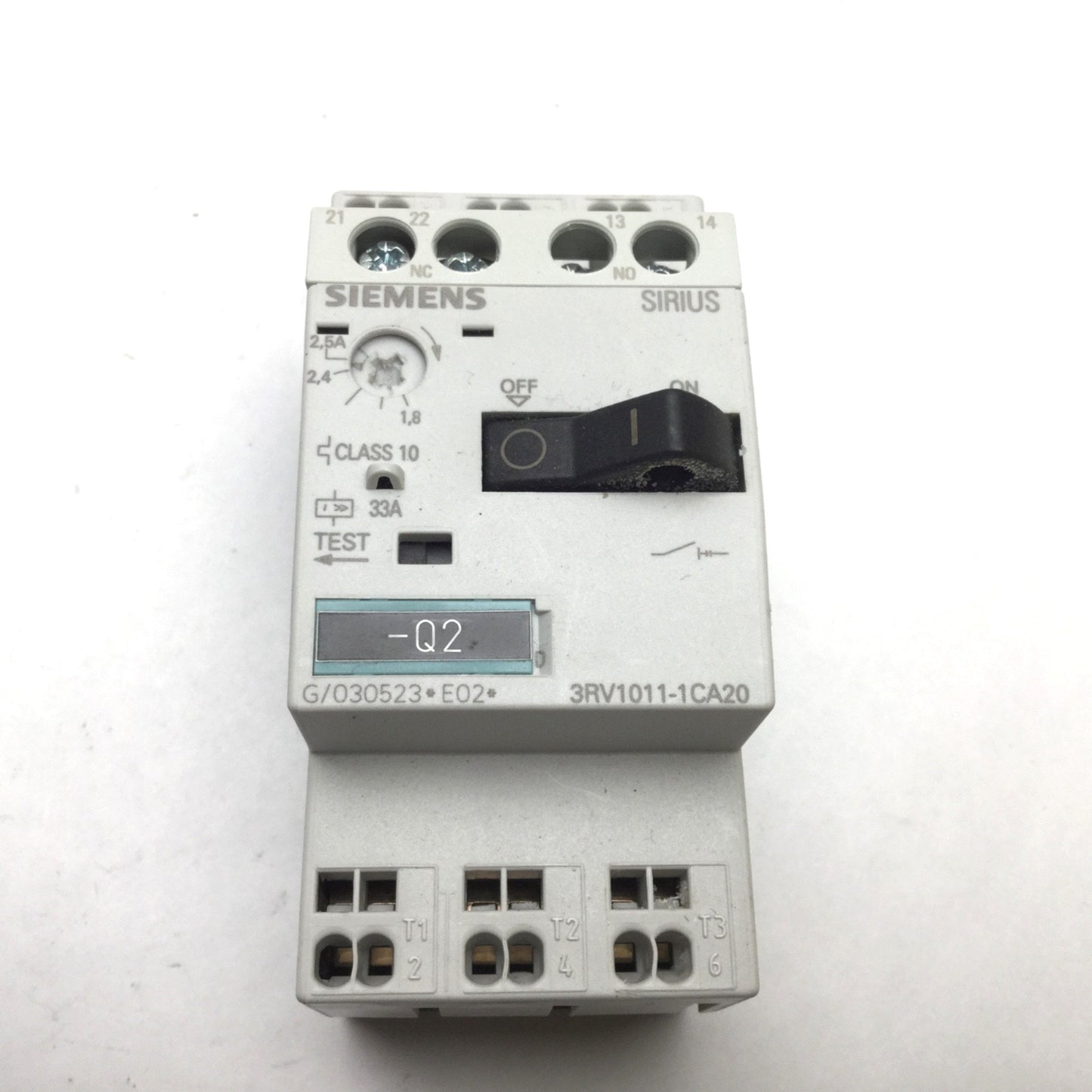 Used Siemens 3RV1011-1CA20 Motor Protector Circuit Breaker, Rating: 1.8-2.5A 690V