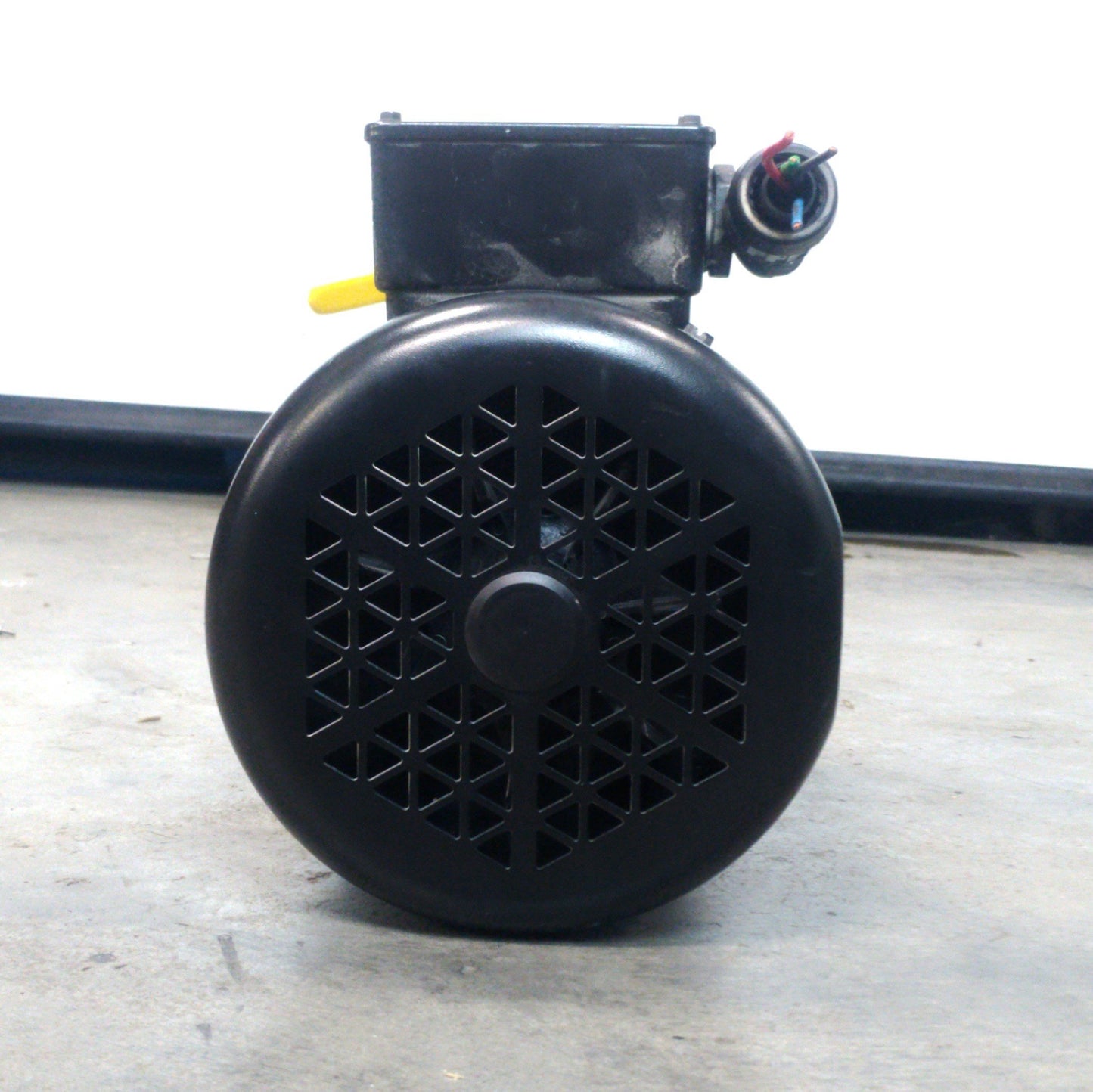 Used Grundfos CRN5-24 A-FGJ-G-E-HQQE Centrifugal Pump 1HP 1690RPM 15.41GPM 230/460VAC