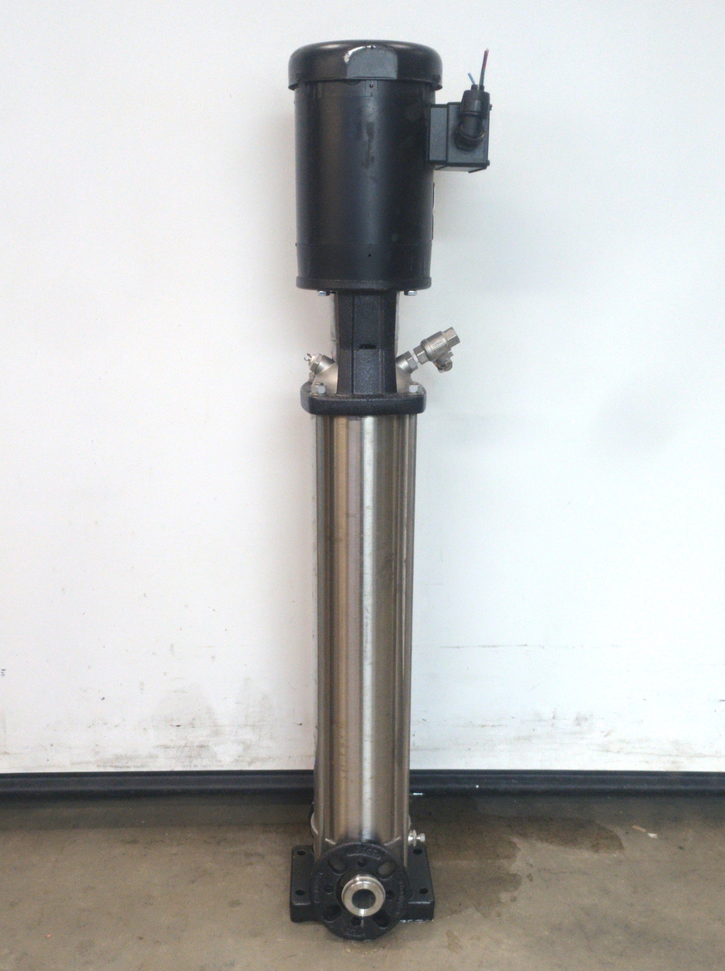 Used Grundfos CRN5-24 A-FGJ-G-E-HQQE Centrifugal Pump 1HP 1690RPM 15.41GPM 230/460VAC
