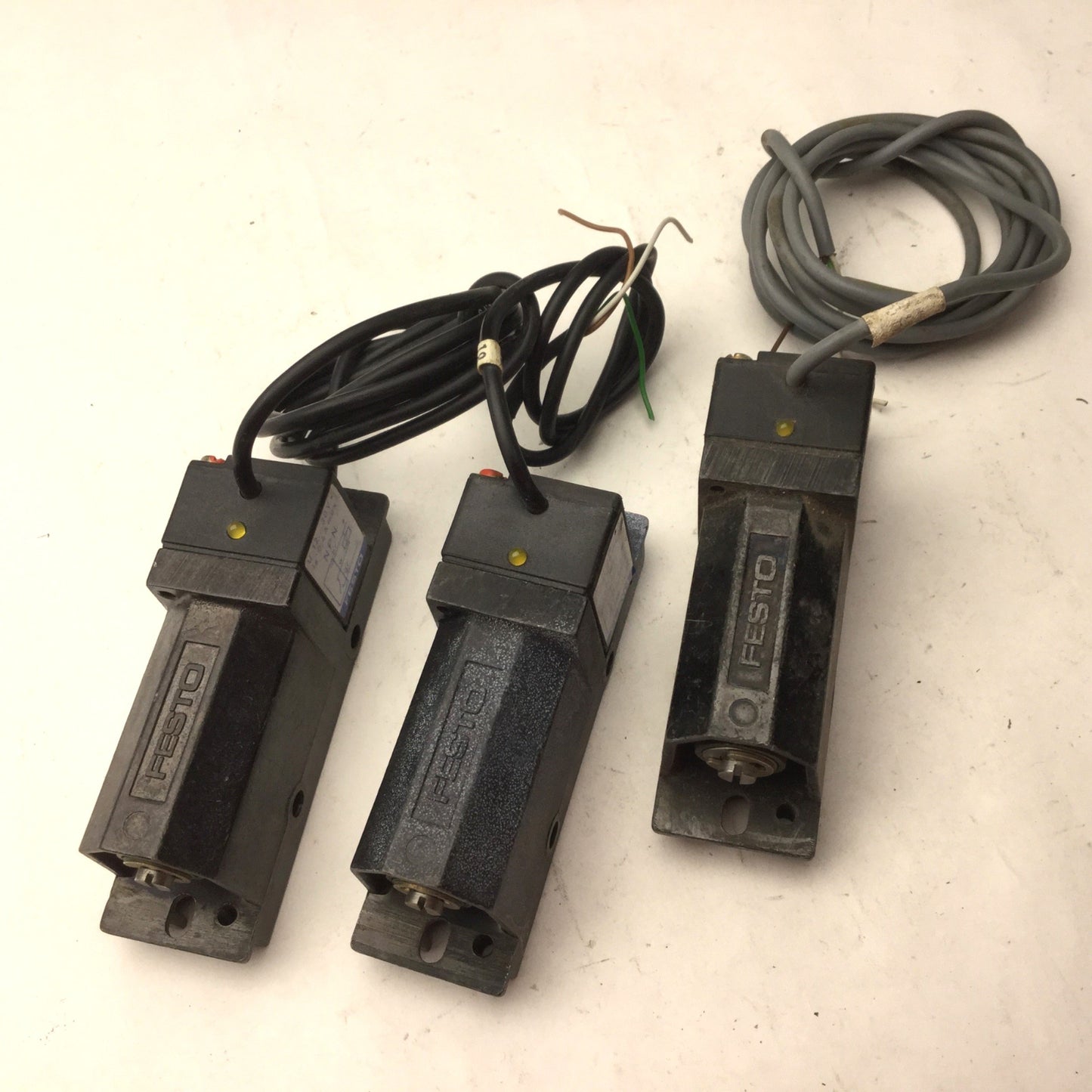 Used Lot of 3 Festo PEN-M5 Pressure Switches, PNP, Voltage: 12...30V, .4A Max