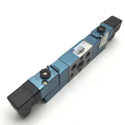 New – Open box MAC 825C-PM-611JA-522 Solenoid Valve, 3-Position 5-Port, 24VDC, Vacuum to 150psi