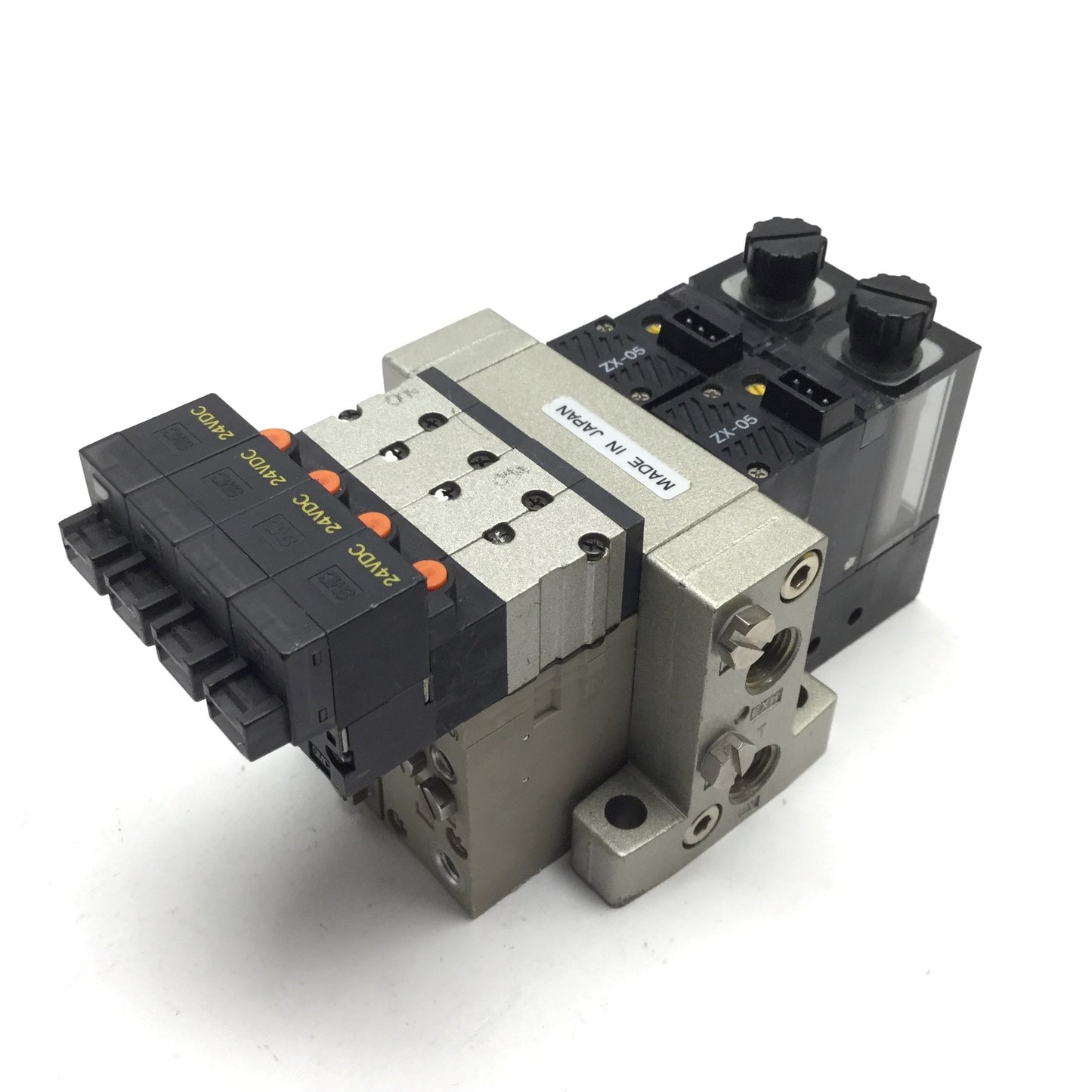 Used Bank of 2 SMC ZX-05 Vacuum Ejector Module Valve Solenoid Voltage 24VDC, 1/8" NPT