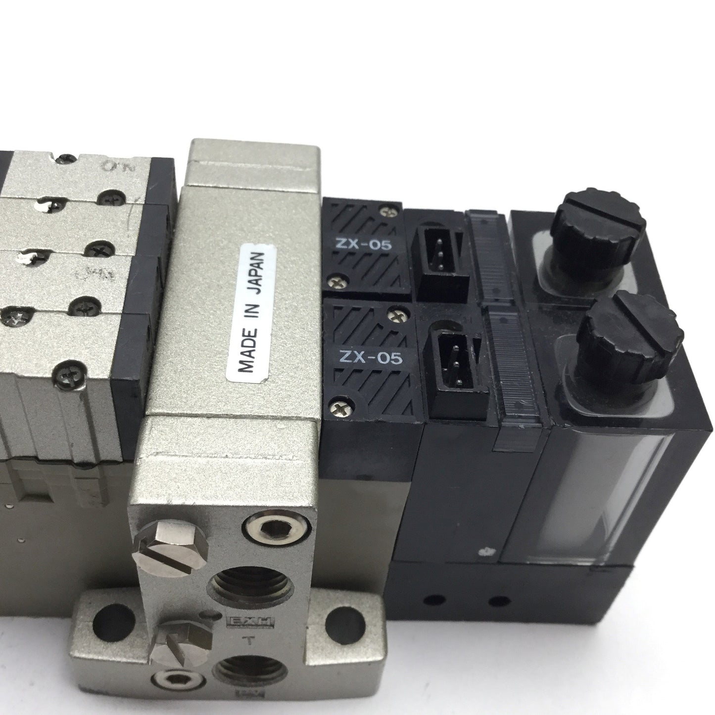Used Bank of 2 SMC ZX-05 Vacuum Ejector Module Valve Solenoid Voltage 24VDC, 1/8" NPT