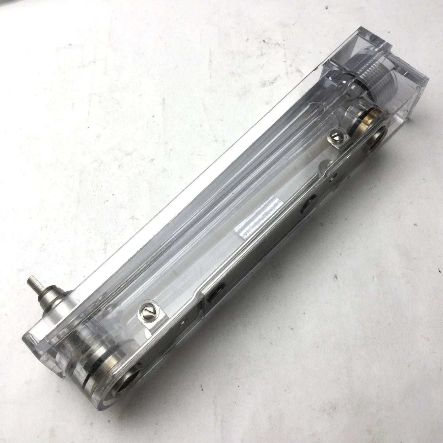 Used Dwyer RMB-57-SSV Air Flow Meter, 70psi Max, 60-600 SCFH, 1/4" NPT, Missing Knob
