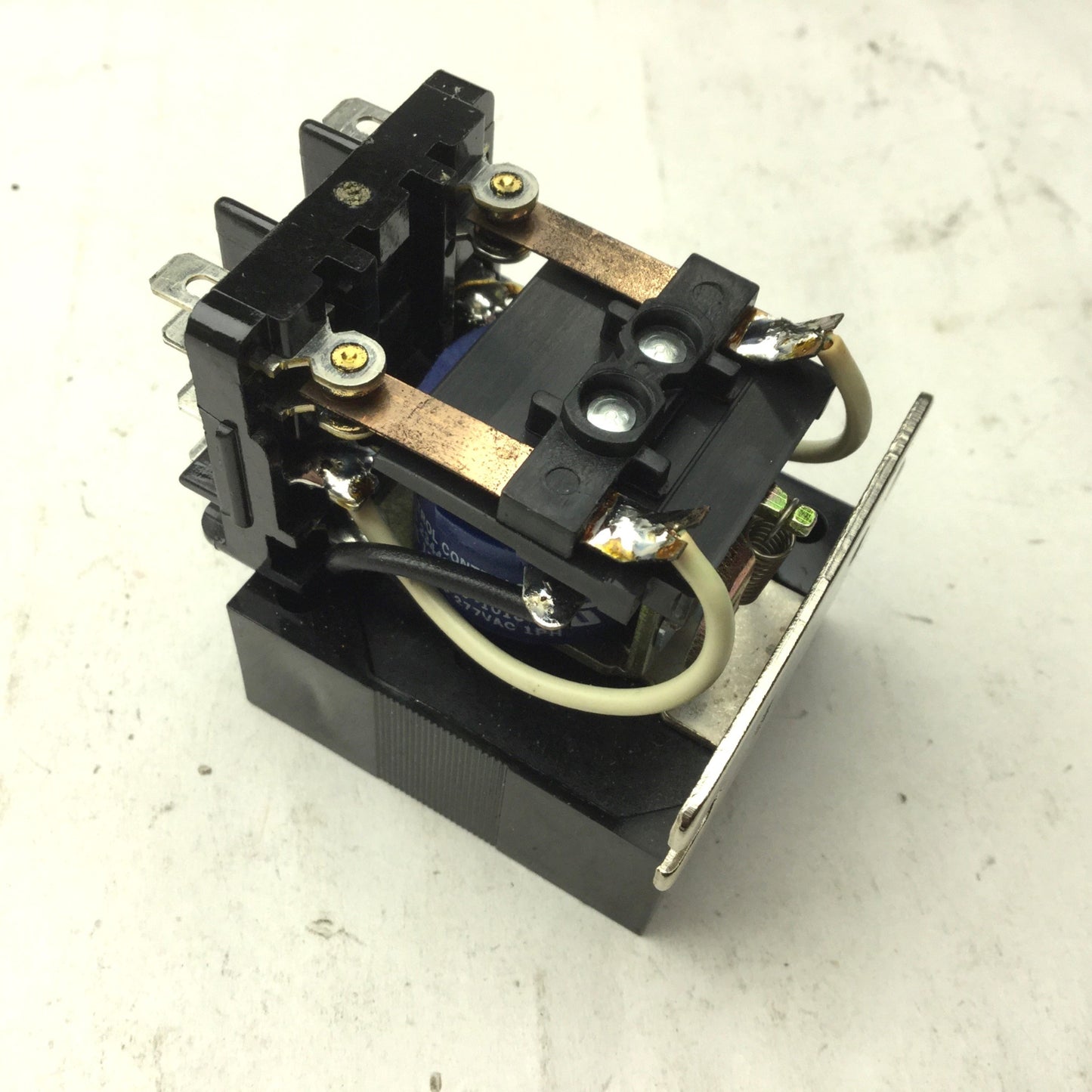 New – Open box Syracuse Electronics X1327003613 Relay, Coil, 8-Pin, With 8 Connectors