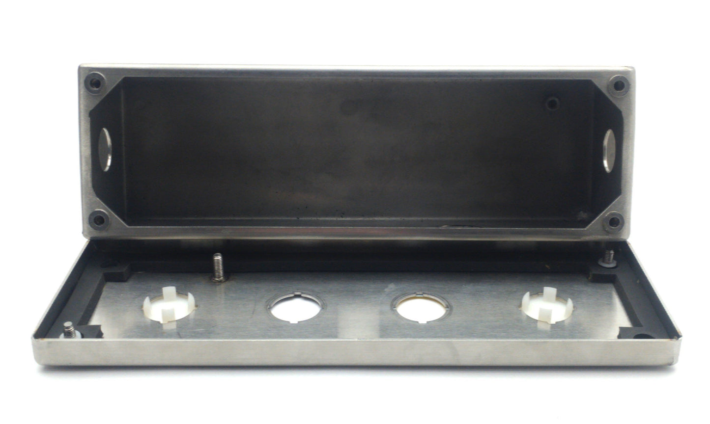 Used Hoffman E4PBGSS SS Pushbutton Enclosure 4x 22mm Buttons 11 1/4 x 3 1/2 x 3 1/16"