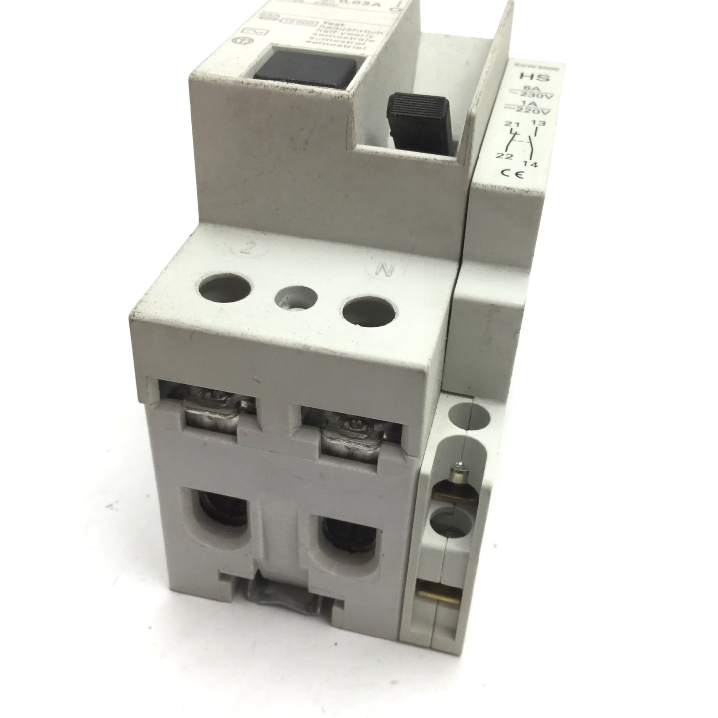 Used Siemens 5SM3 314-0 Circuit Breaker, 2-Pole, 40A w/ 5SW3000 Auxiliary Contact
