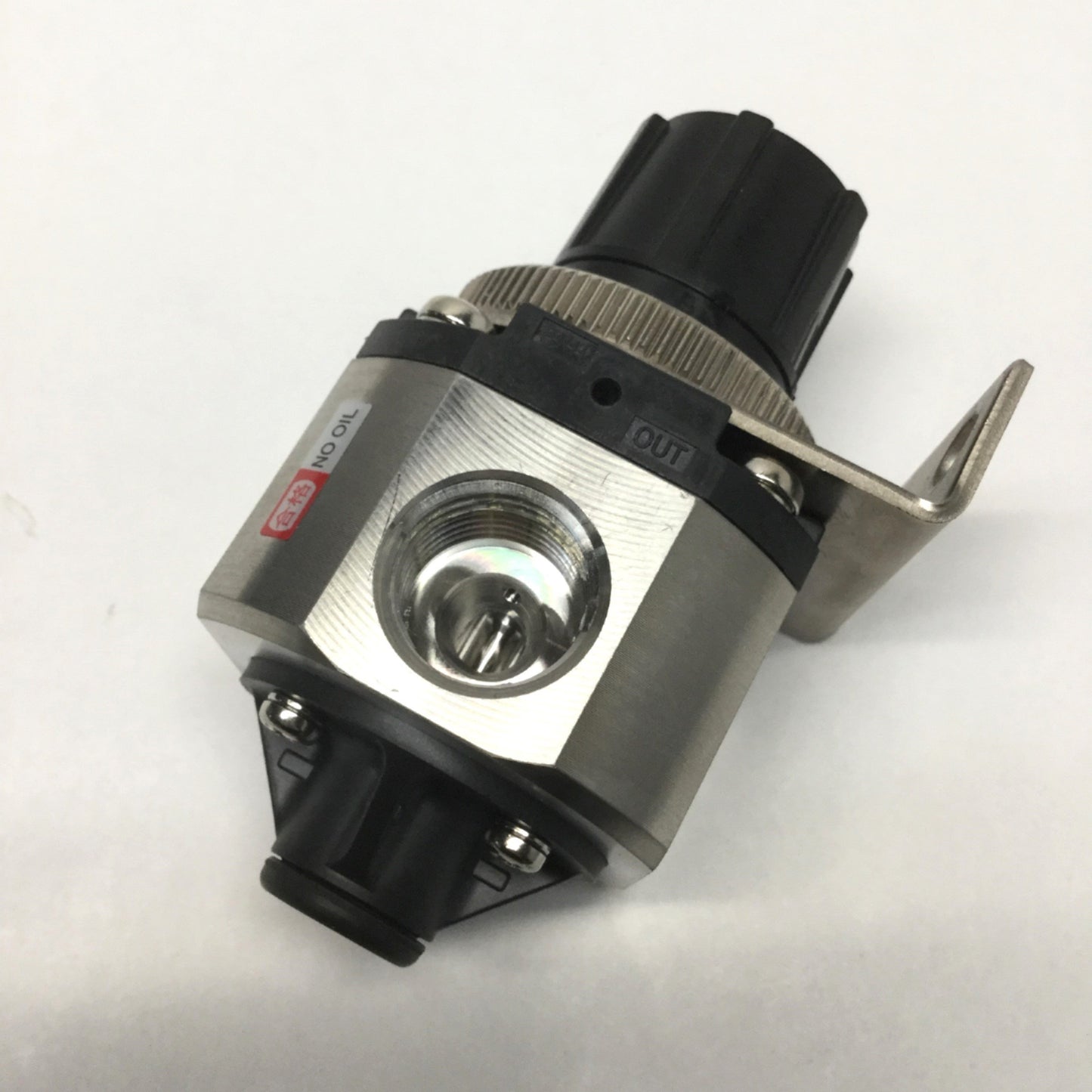 Used SMC SRH4000-N04 Clean Air Stainless Regulator, 0.01-0.2MPa, Class 100, 1/2" NPT