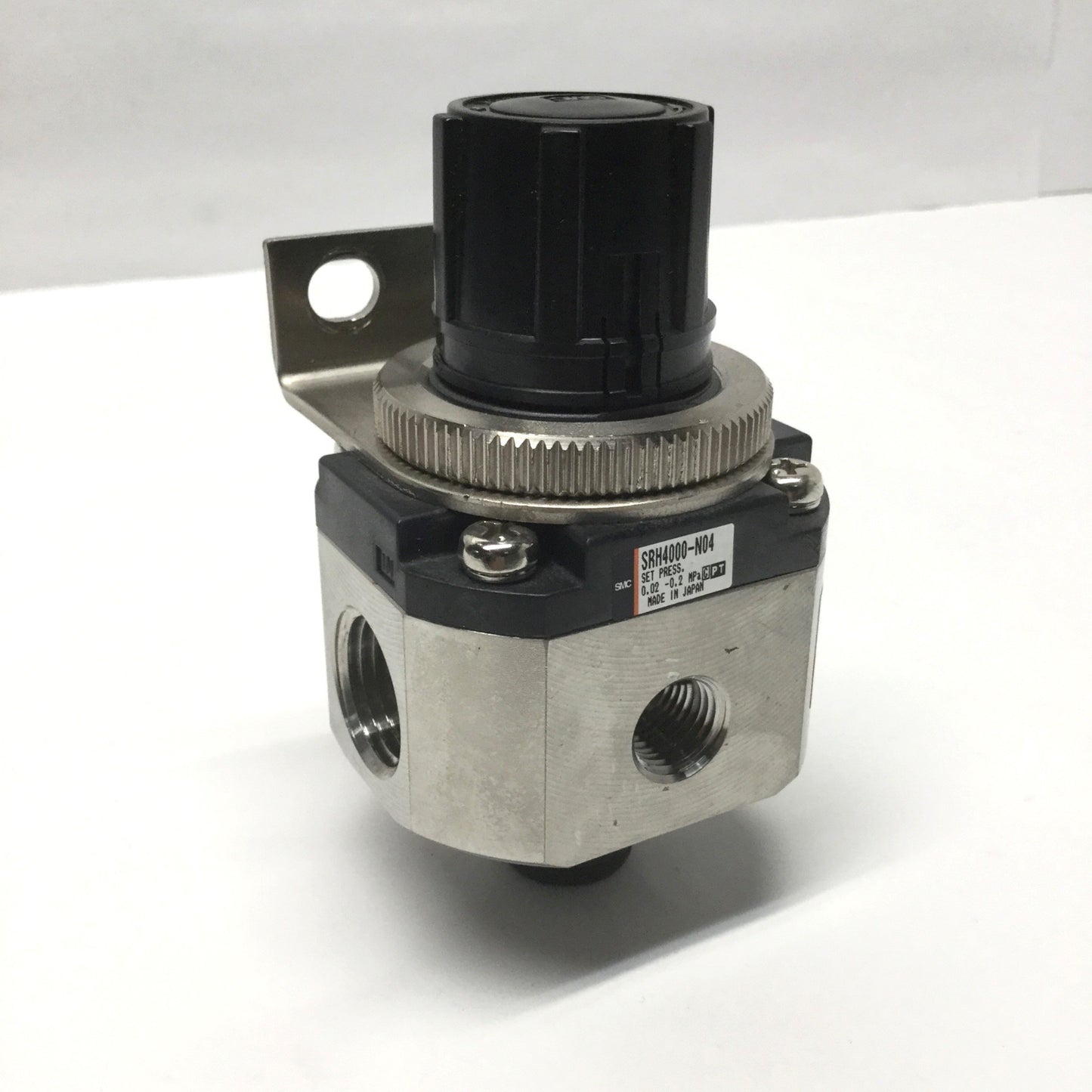 Used SMC SRH4000-N04 Clean Air Stainless Regulator, 0.01-0.2MPa, Class 100, 1/2" NPT