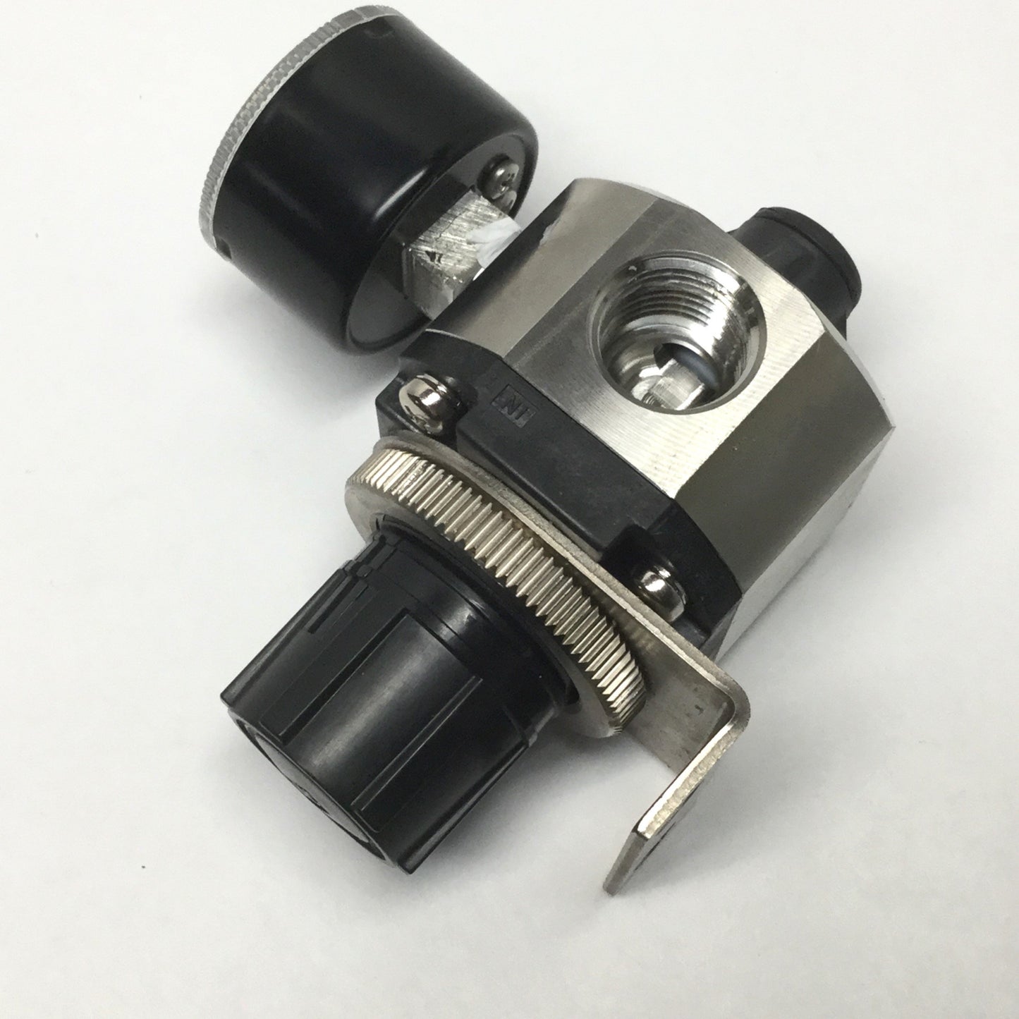 Used SMC SRH4000-N04 Clean Air Stainless Regulator, 0.01-0.2MPa, Class 100, 1/2" NPT