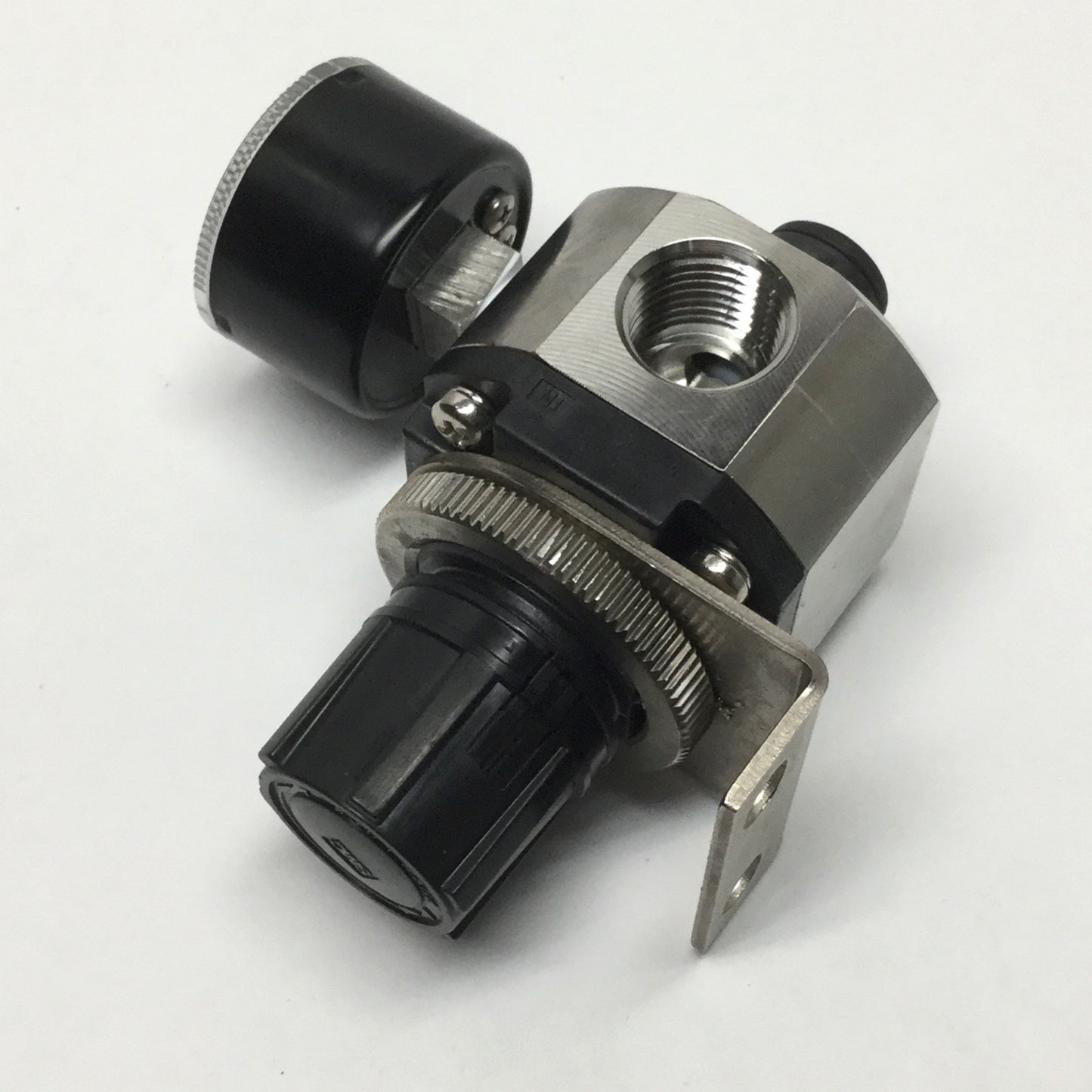 Used SMC SRH4010-N04 Clean Air Stainless Regulator, 0.05-0.7MPa, Class 100, 1/2" NPT