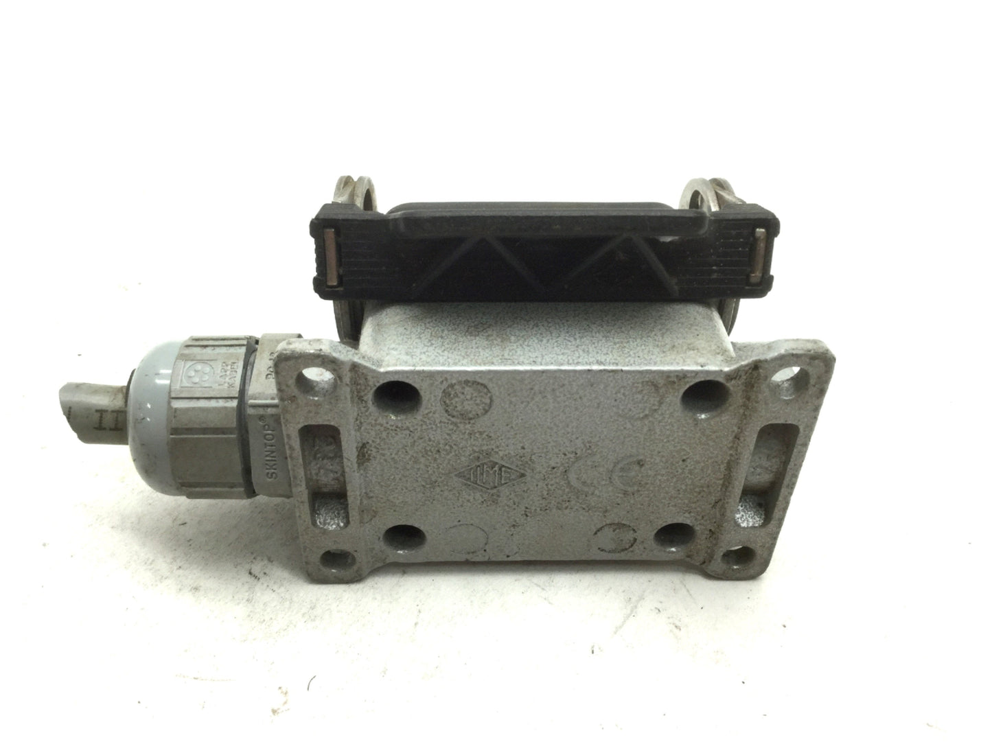 Used ILME CNF 6 Female Power Connector 16A 400V W IP65 Metal Enclosure Base Mount
