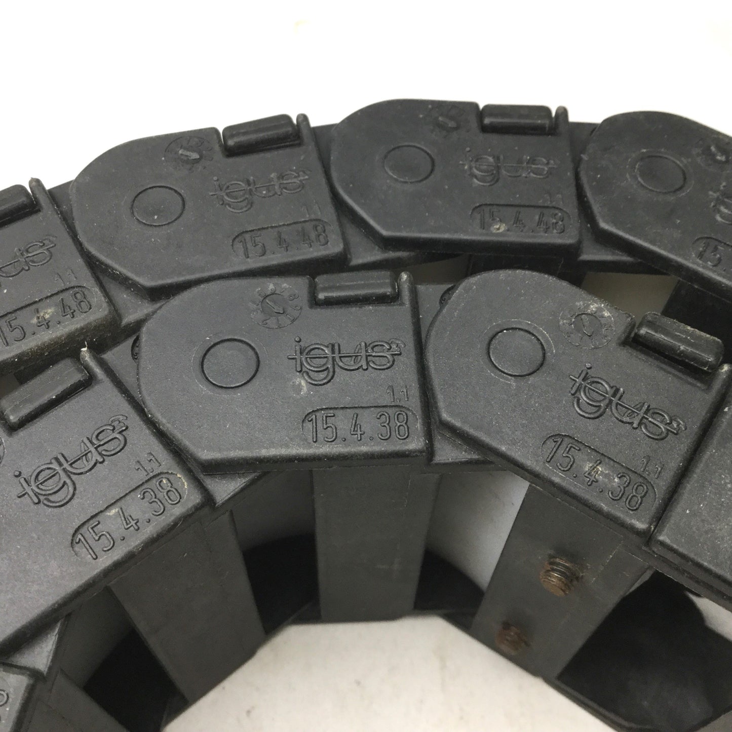Used Igus 15.4.48 Energy Chain, Dimensions: 26.5"(L) x 2-3/8"(W) x 15/16"(H) 21 Links