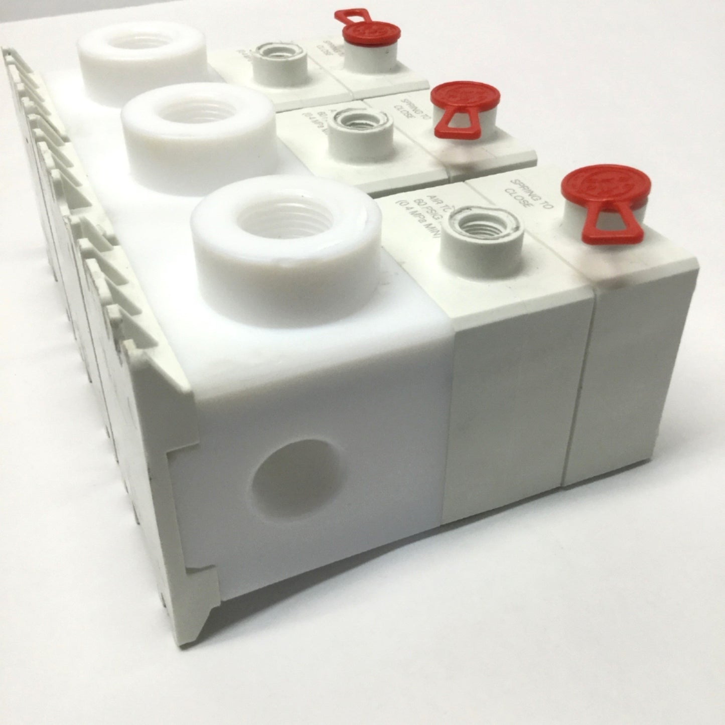 Used Swagelok NXT-DRP8 Ultrahigh-Purity Fluoropolymer Diaphragm (3x) NC 2-Way Valves