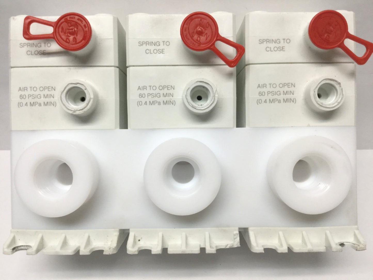 Used Swagelok NXT-DRP8 Ultrahigh-Purity Fluoropolymer Diaphragm (3x) NC 2-Way Valves