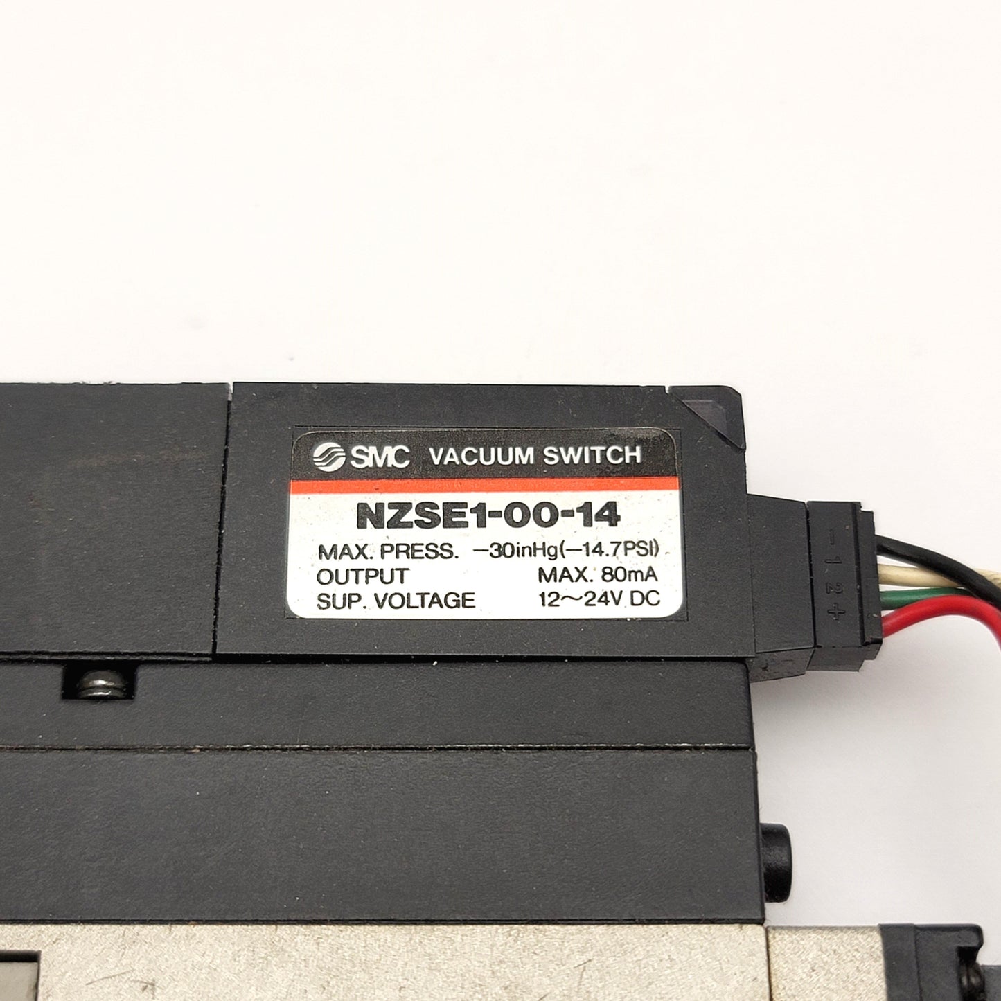 Used SMC NZM131H Vacuum Ejector With NZSE1-00-14 Switch And 2x NVJ114 Solenoid Valves