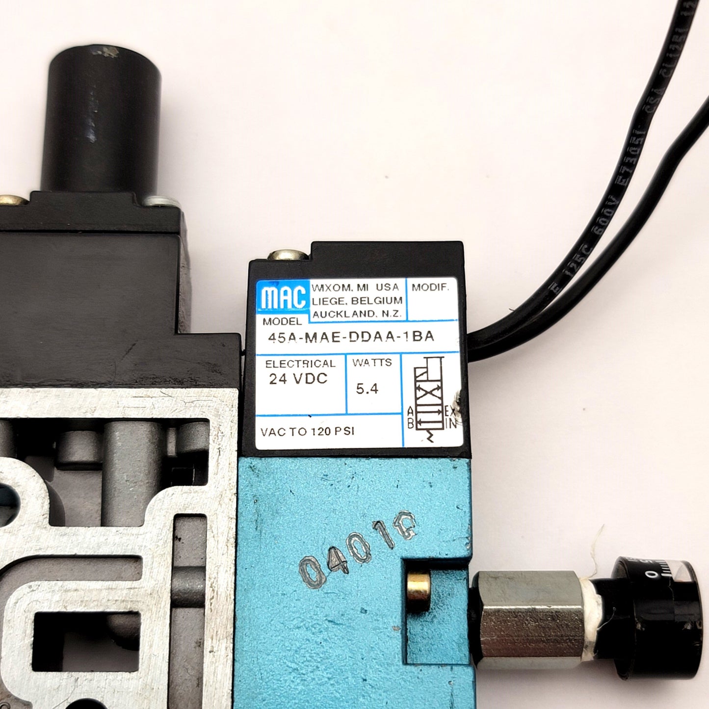 Used MAC 45A-MAE-DDAA-1BA Solenoid Valve 24VDC, Vacuum To 120psi, 1/8"NPT