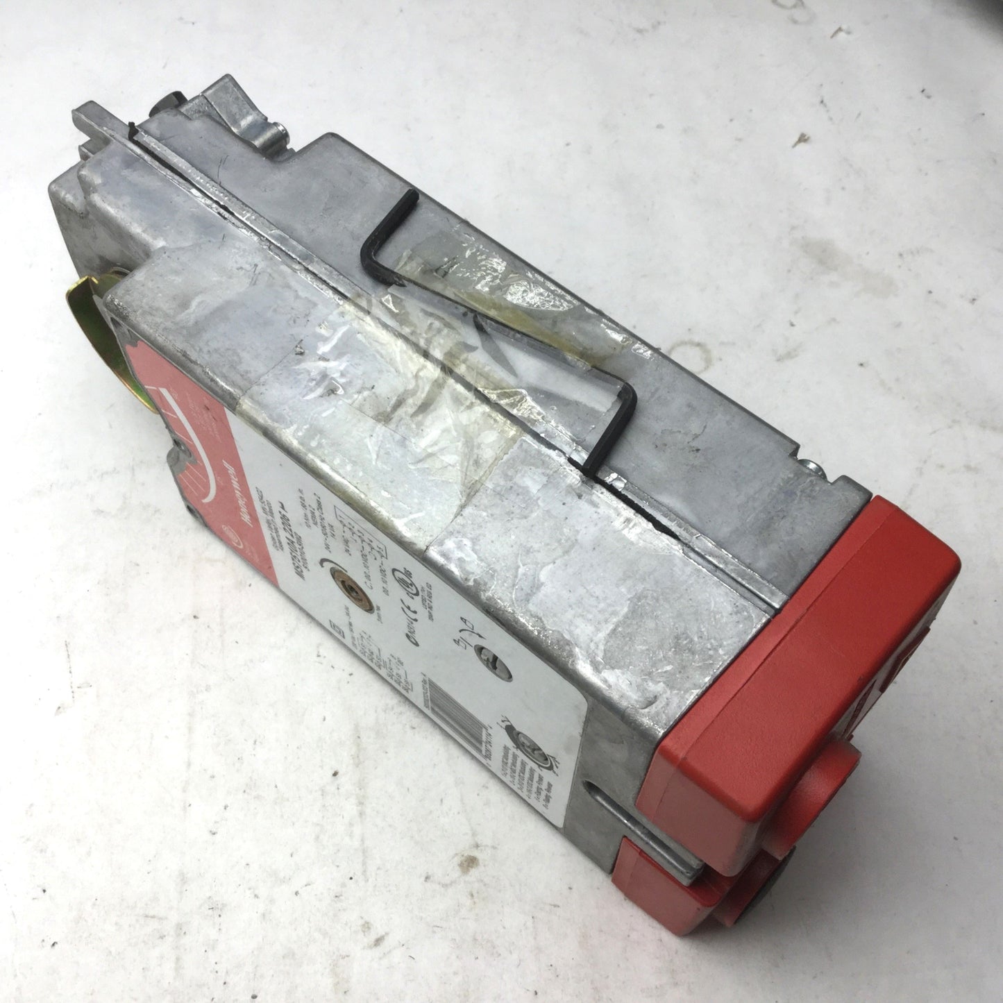 Used Honeywell MS7510A 2206 Two Position Damper Actuator, 24VAC, 88 lb-in