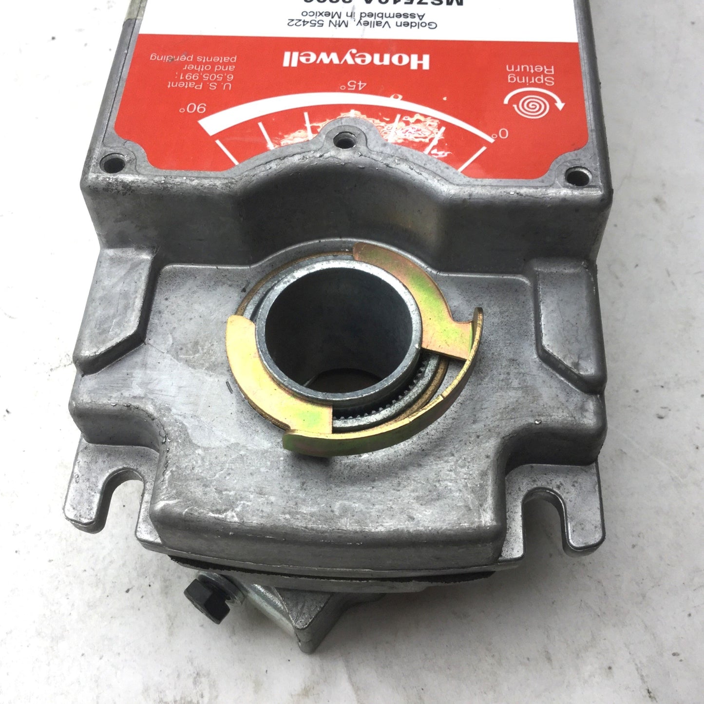 Used Honeywell MS7510A 2206 Two Position Damper Actuator, 24VAC, 88 lb-in
